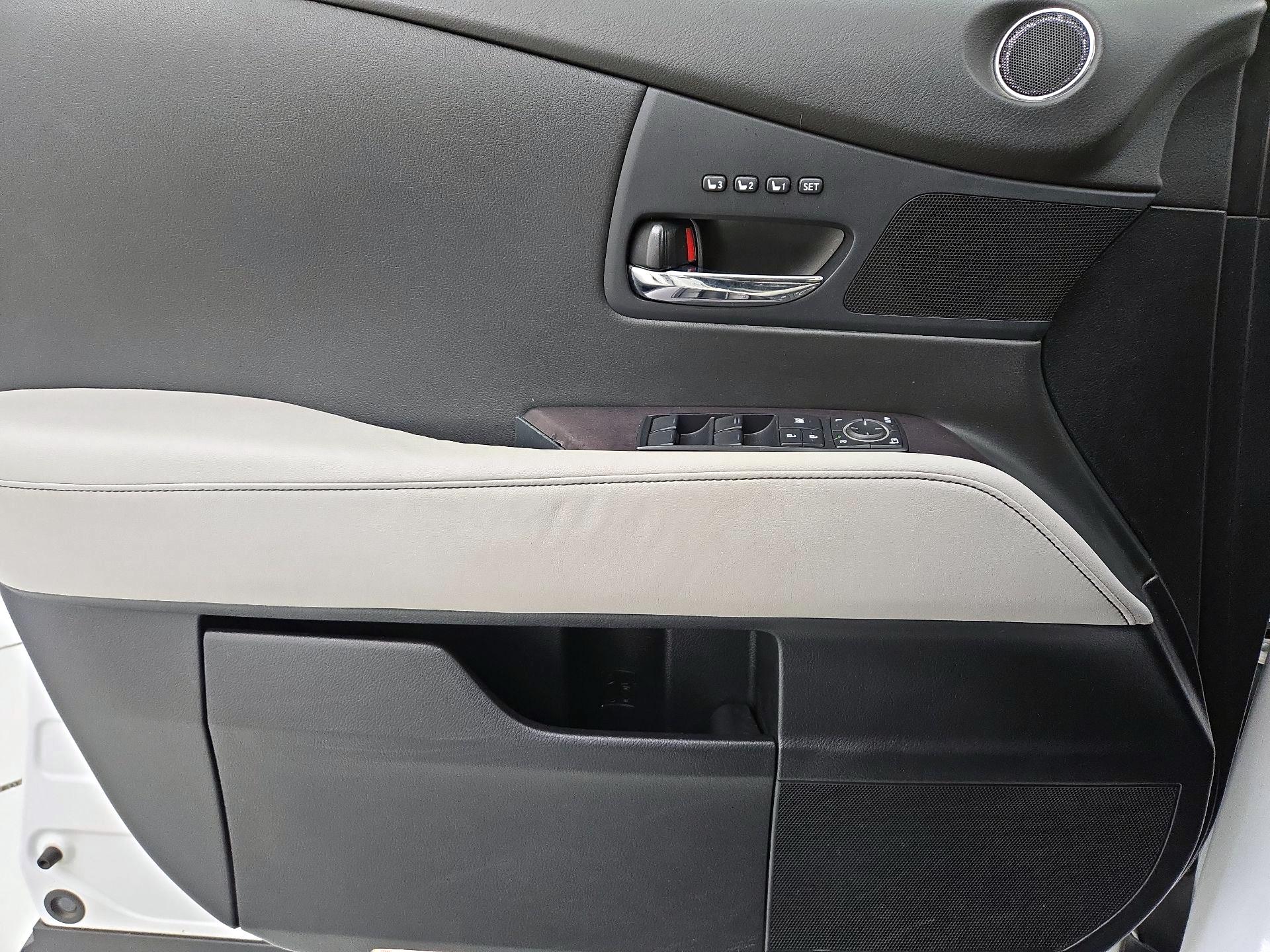 Thumbnail: 2015 Lexus RX - 12