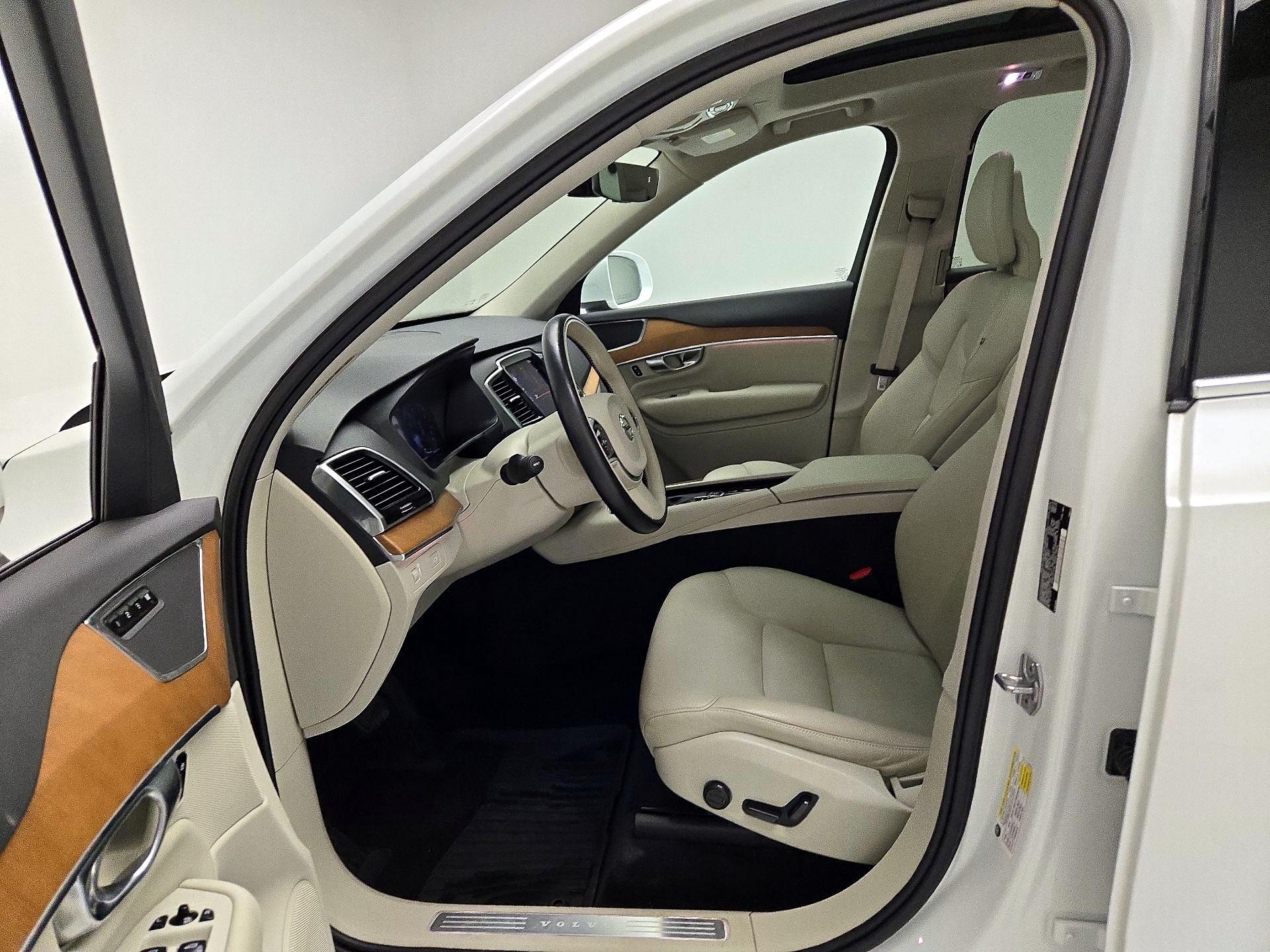 Thumbnail: 2021 Volvo XC90 - 11