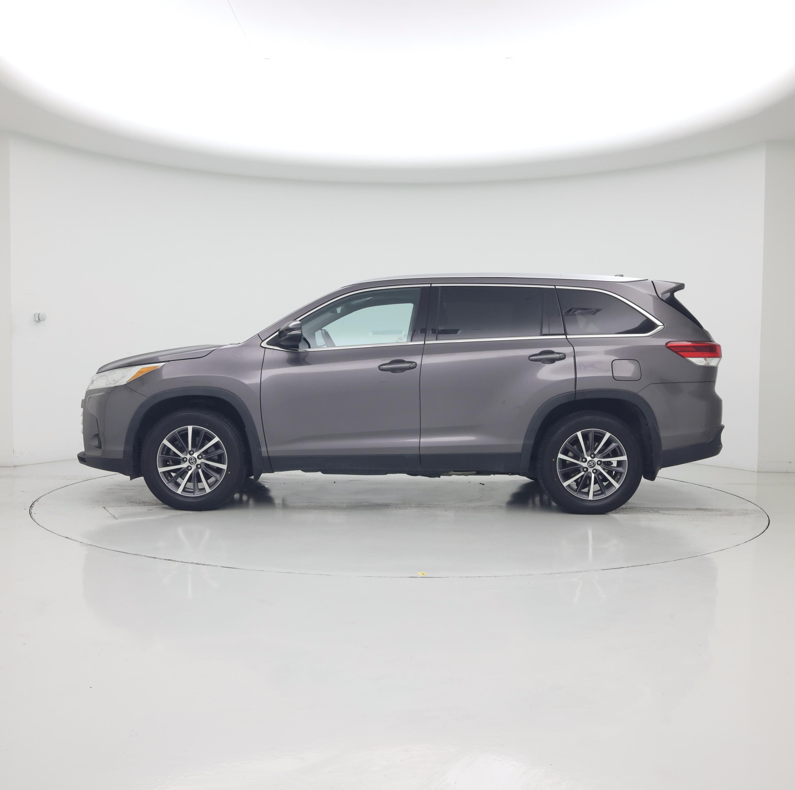 Thumbnail: 2019 Toyota Highlander - 3