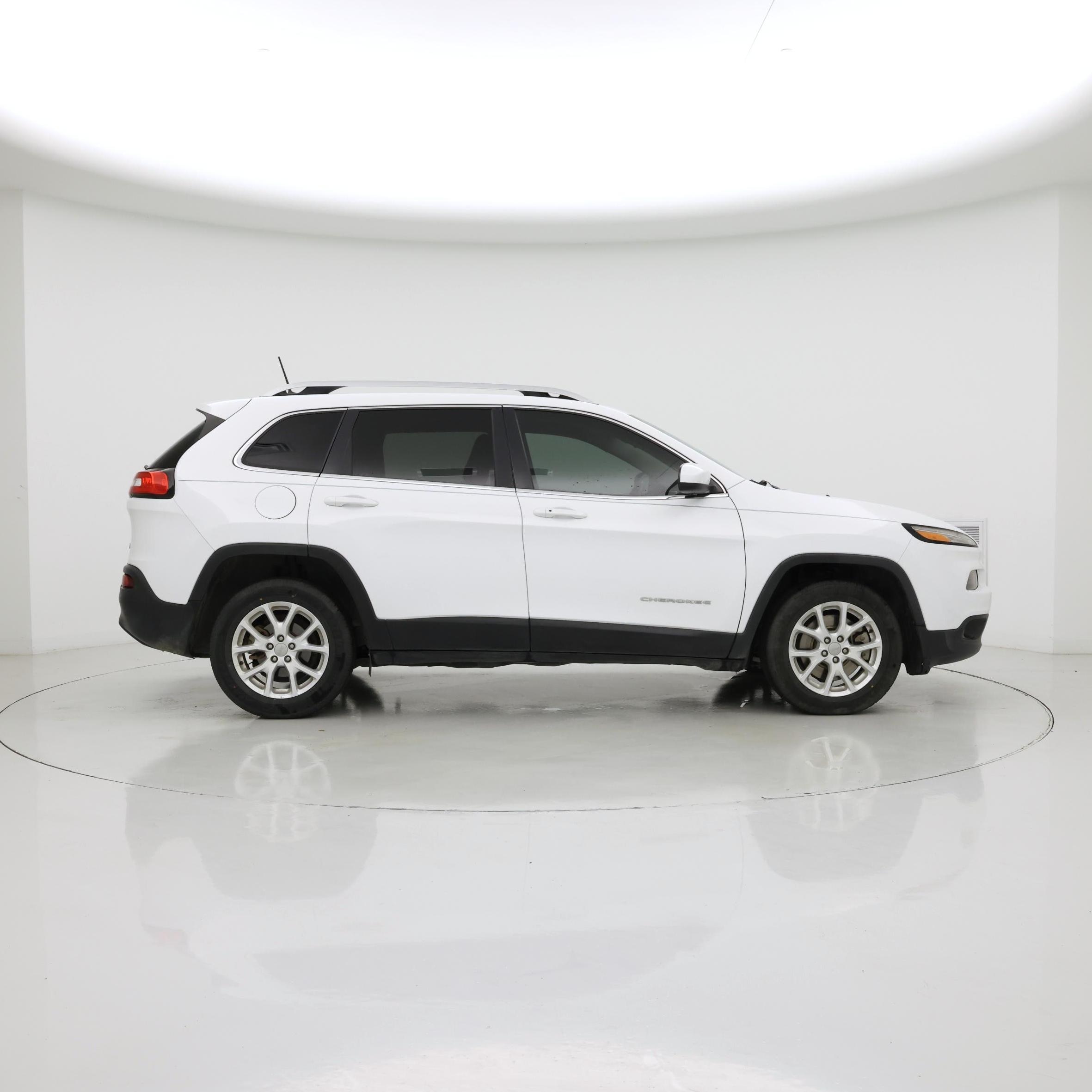 Thumbnail: 2018 Jeep Cherokee - 7