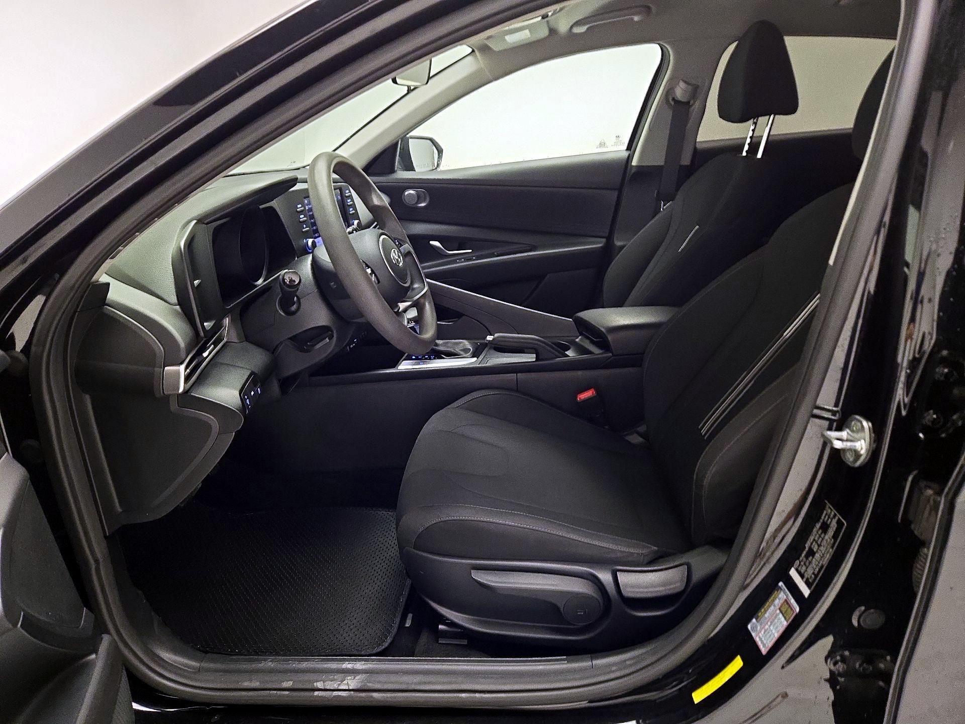 Thumbnail: 2023 Hyundai Elantra - 11