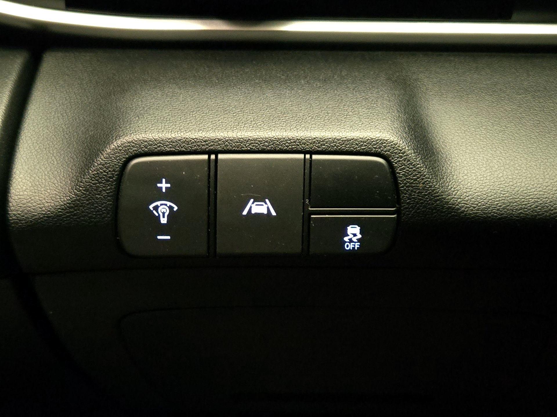 Thumbnail: 2023 Hyundai Elantra - 13