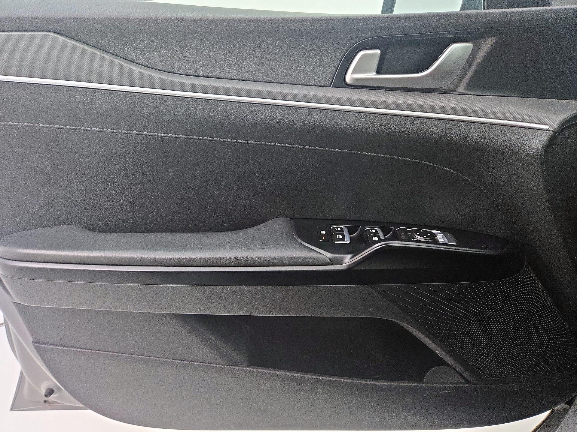 Thumbnail: 2022 Kia K5 - 12