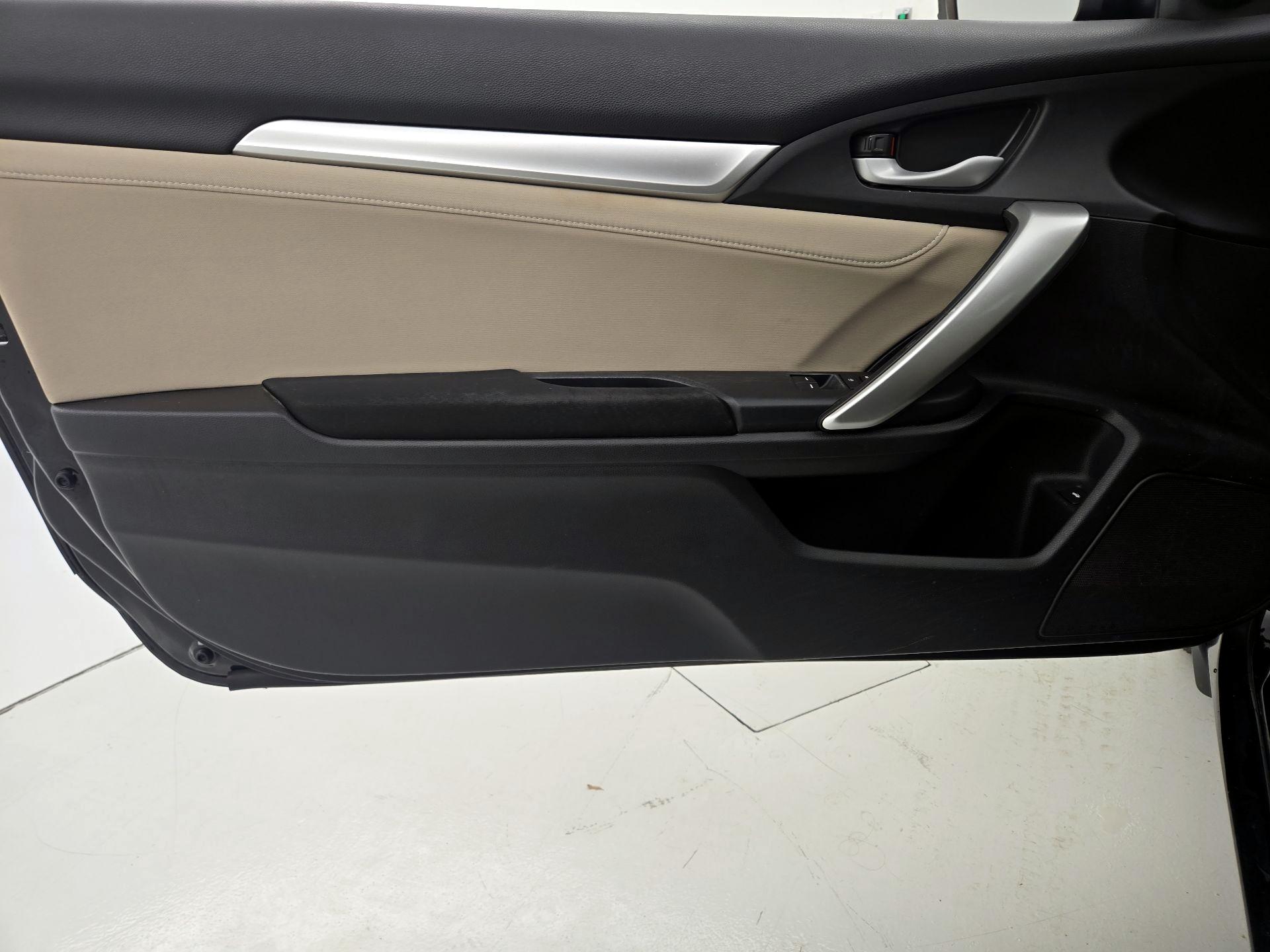 Thumbnail: 2017 Honda Civic - 12