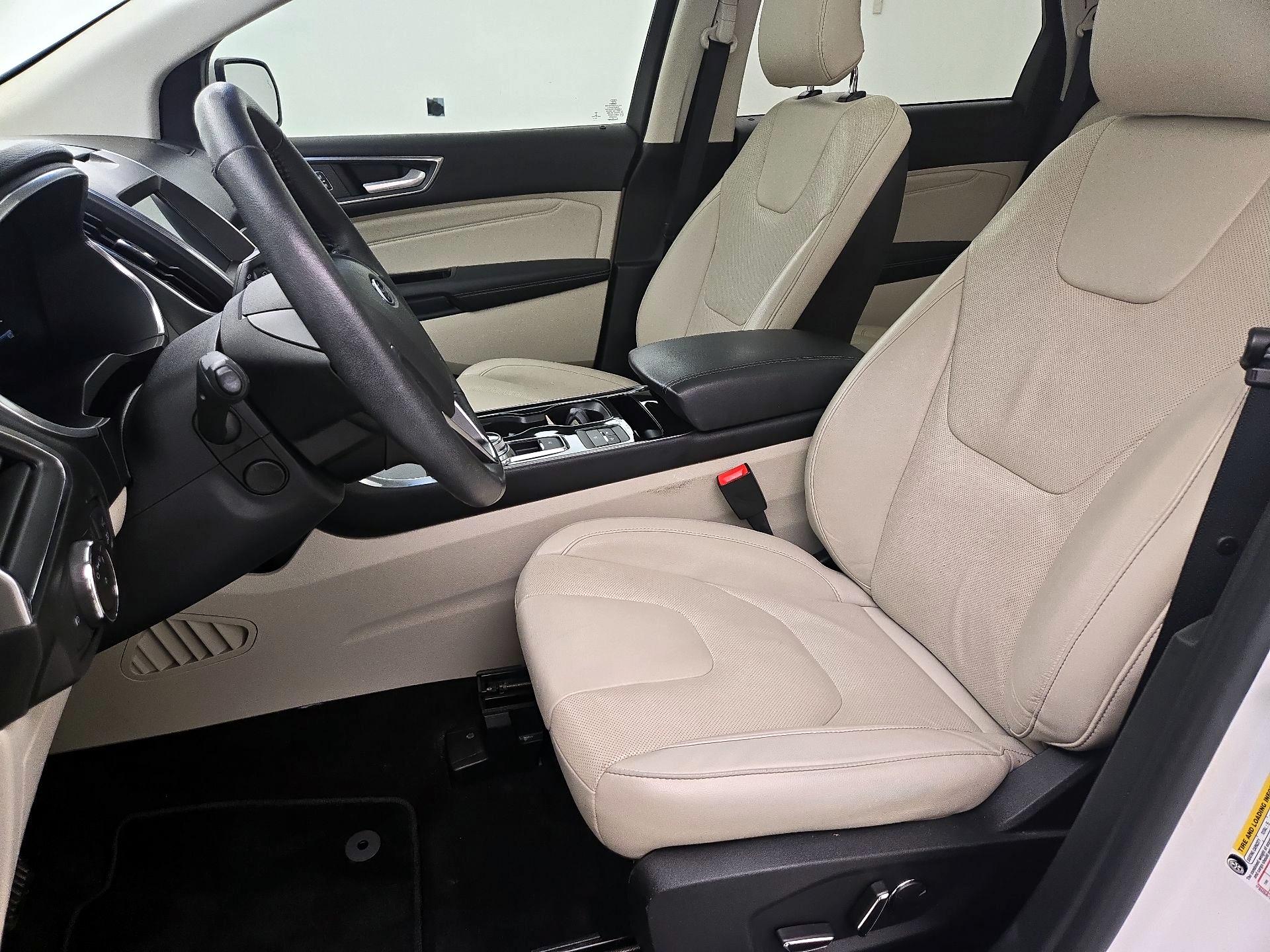 Thumbnail: 2019 Ford Edge - 11