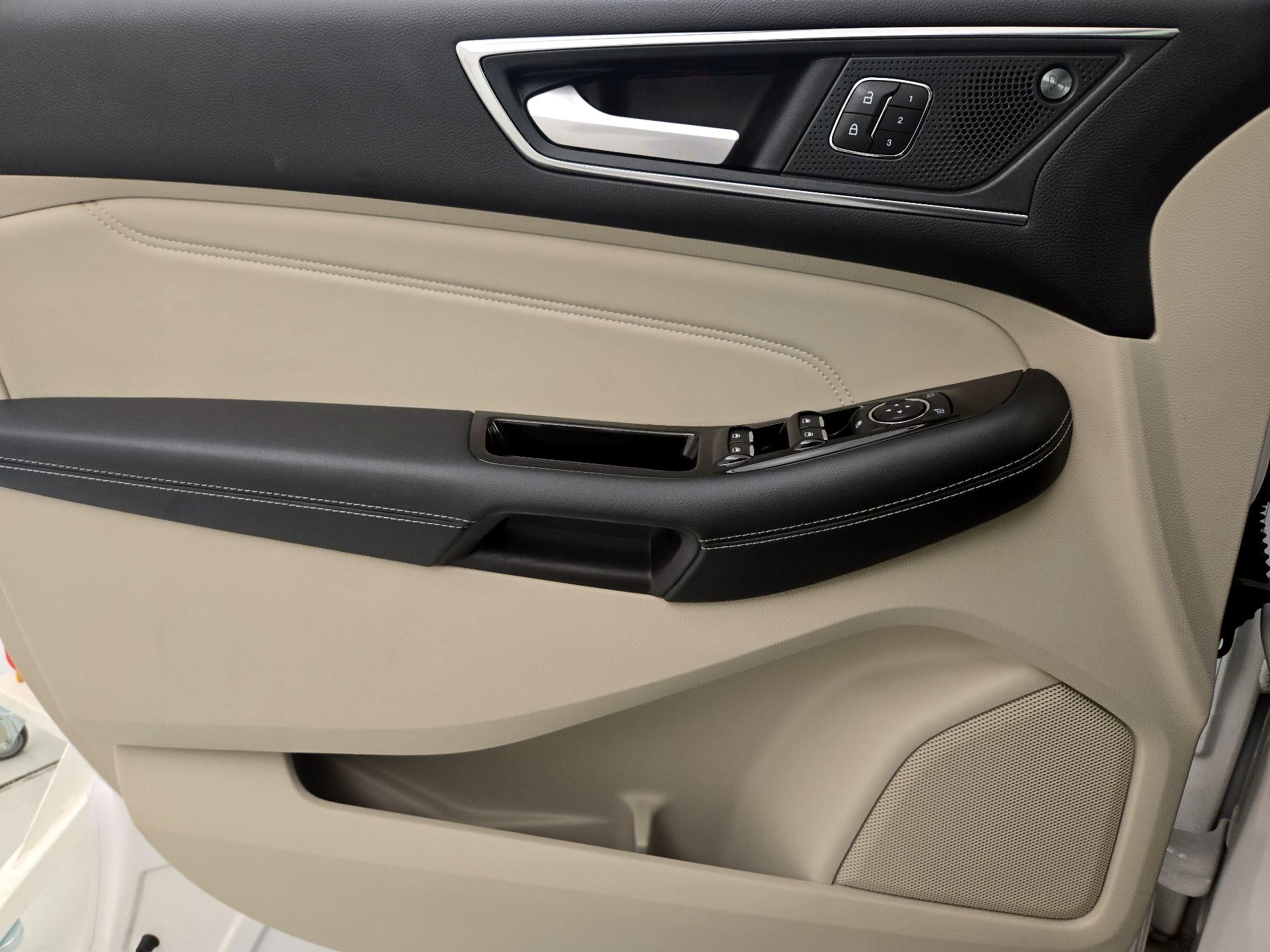 Thumbnail: 2019 Ford Edge - 12