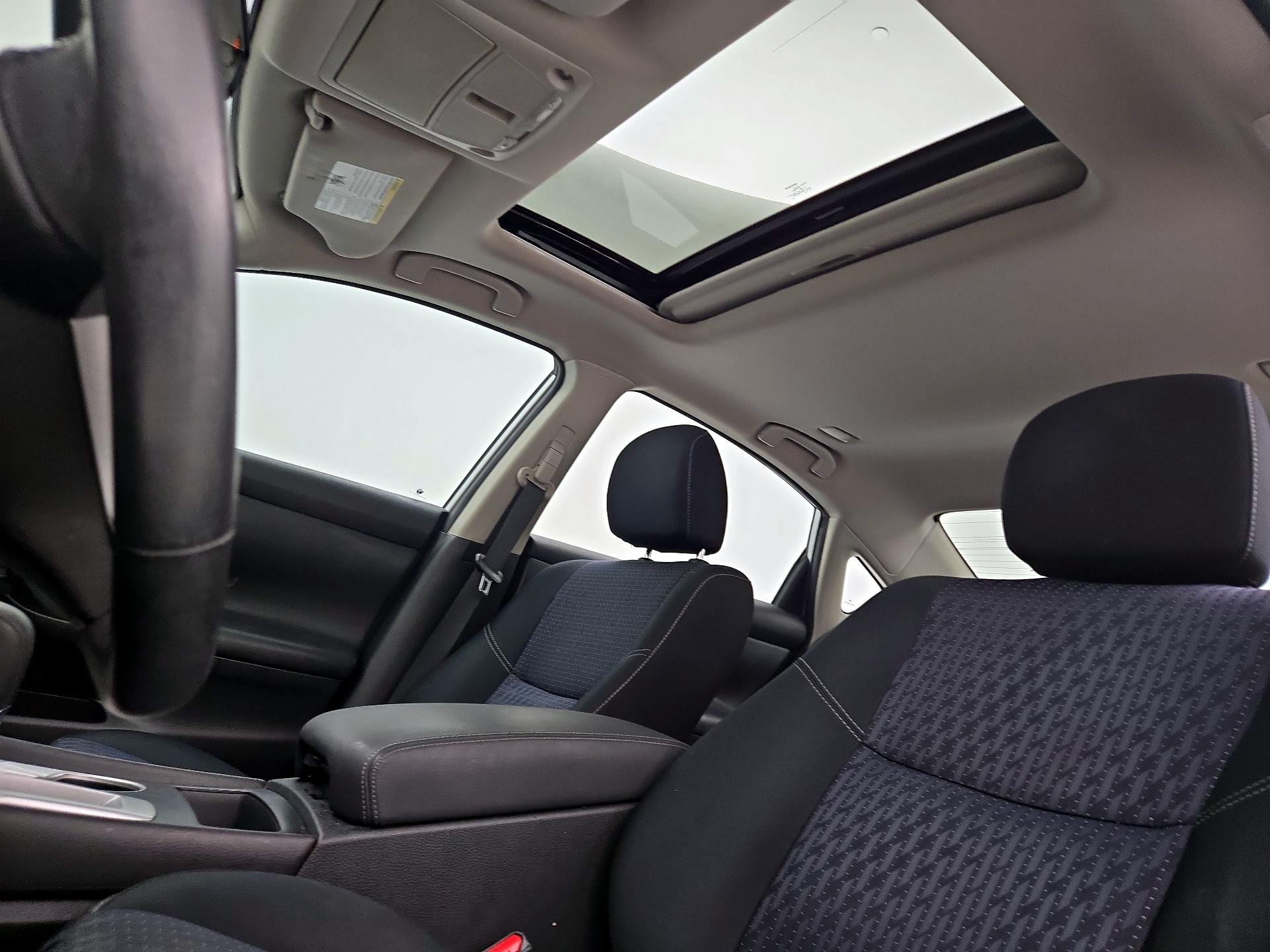Thumbnail: 2016 Nissan Altima - 19
