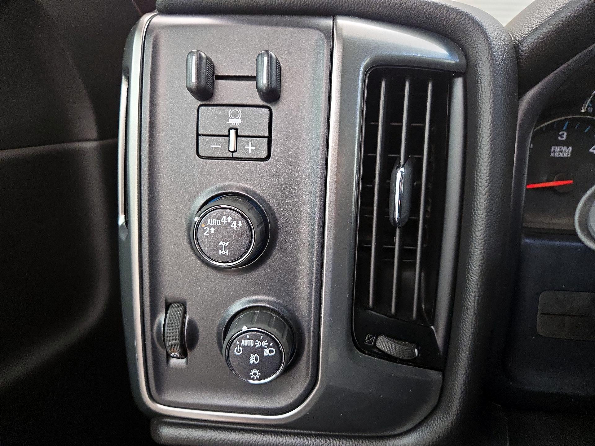 Thumbnail: 2019 Chevrolet Silverado 1500 - 13