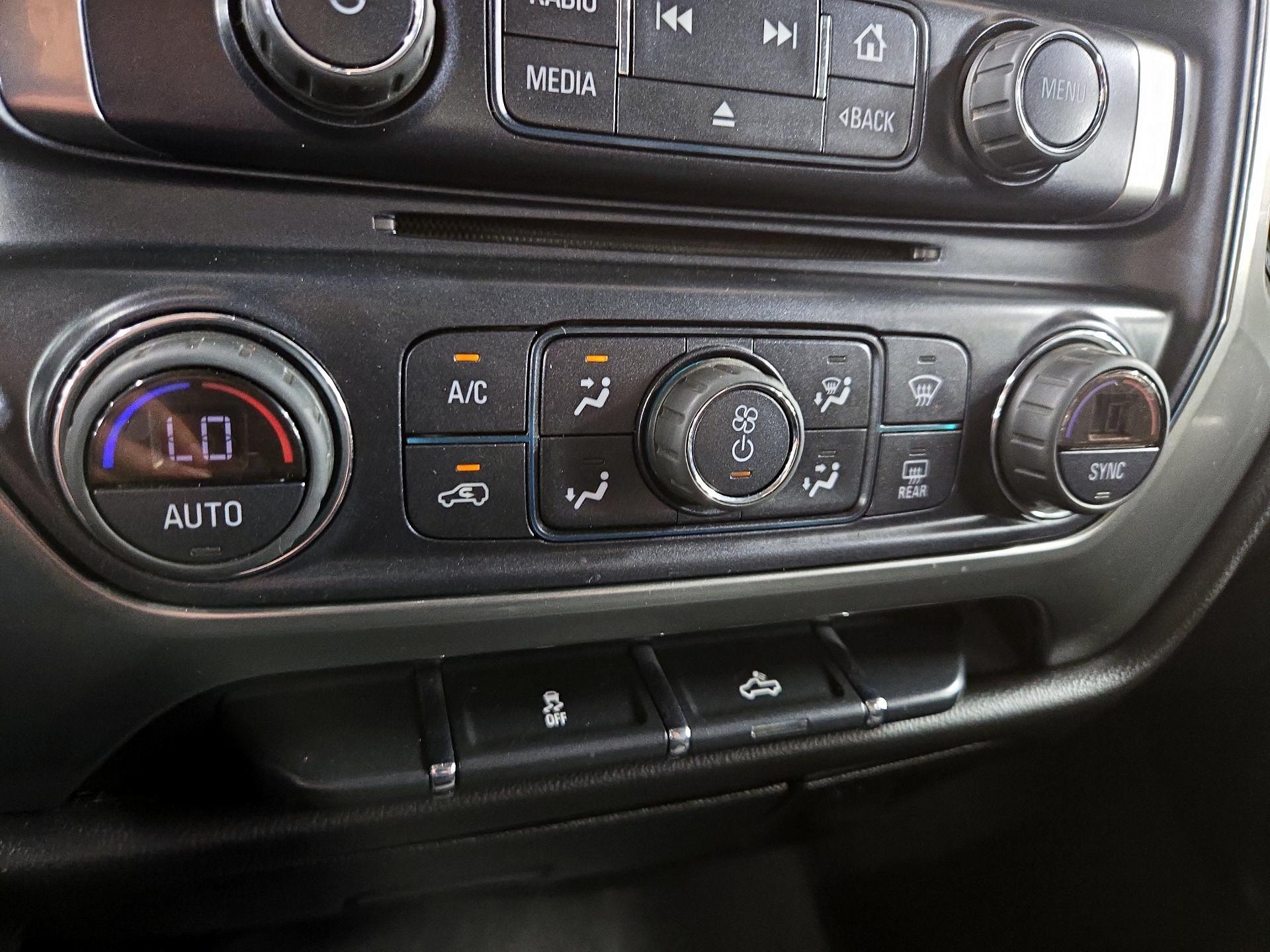 Thumbnail: 2019 Chevrolet Silverado 1500 - 16