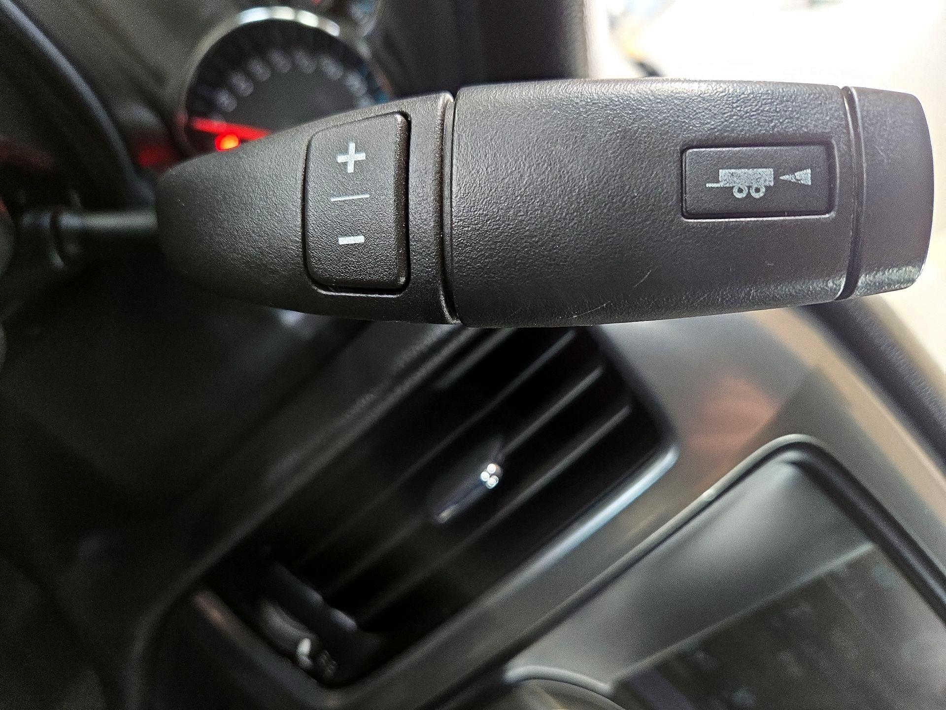 Thumbnail: 2019 Chevrolet Silverado 1500 - 17