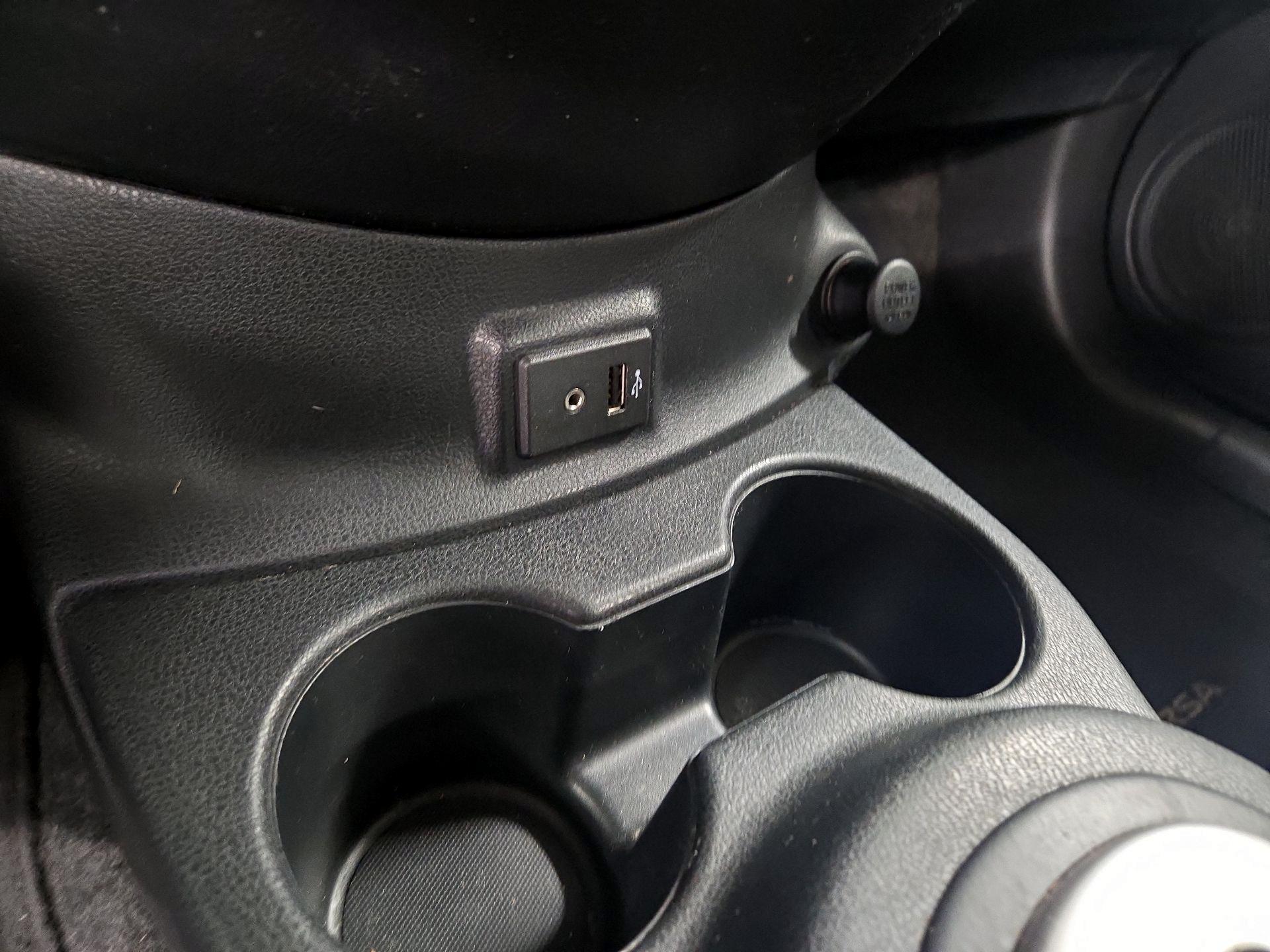 Thumbnail: 2017 Nissan Versa - 17