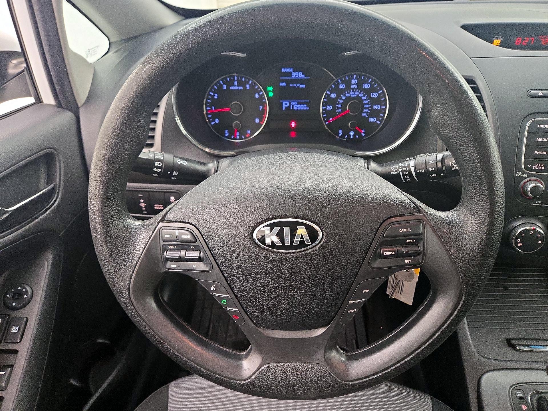 Thumbnail: 2016 Kia Forte - 10