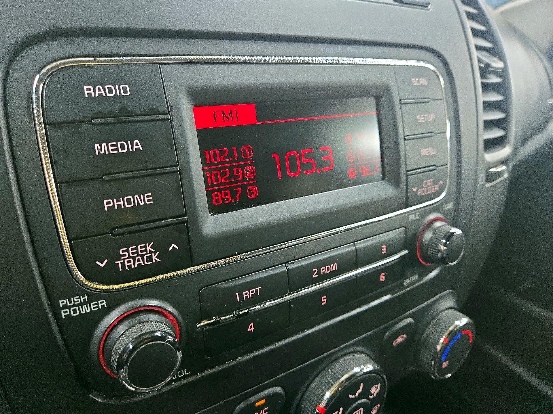 Thumbnail: 2016 Kia Forte - 14