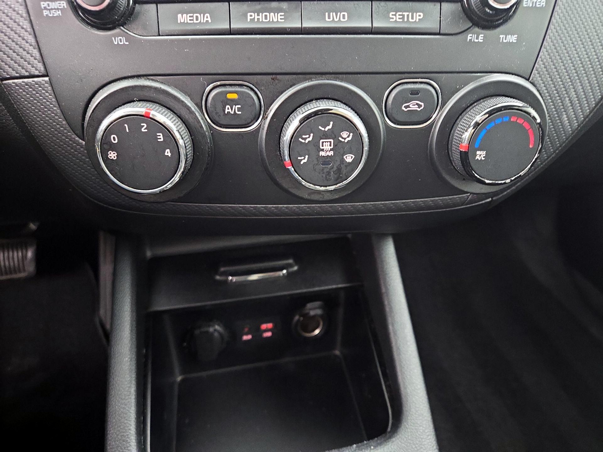 Thumbnail: 2017 Kia Forte - 16