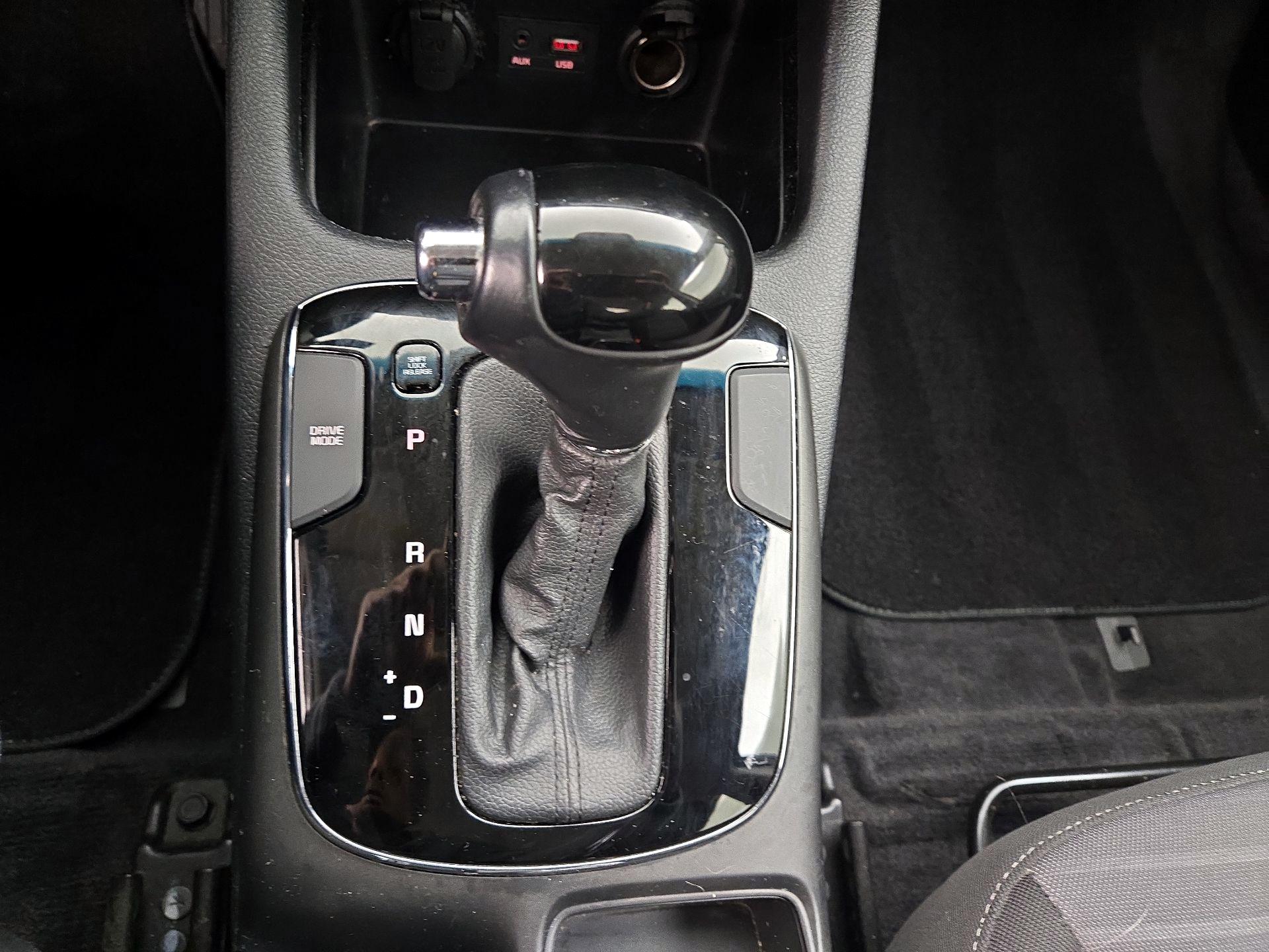 Thumbnail: 2017 Kia Forte - 17