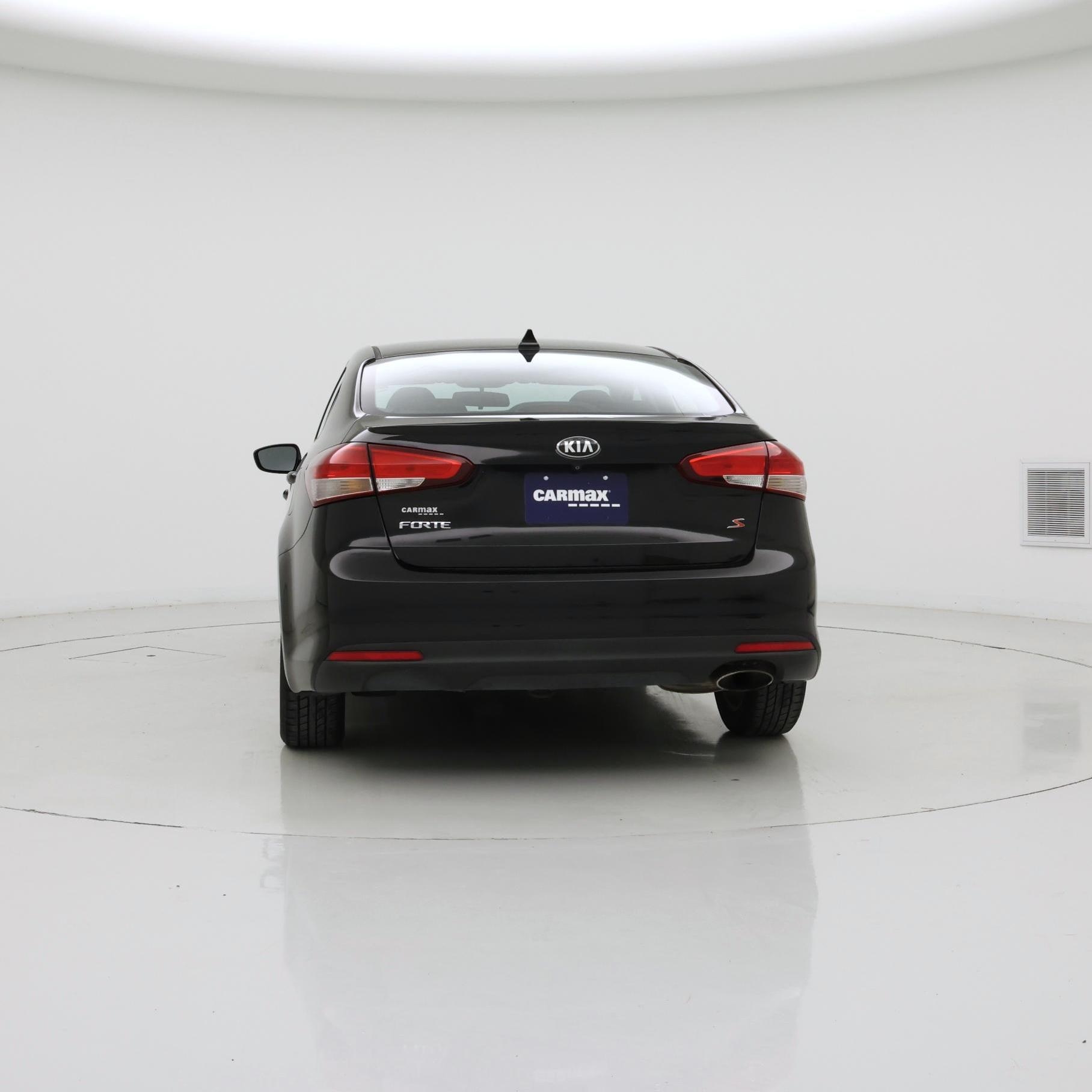 Thumbnail: 2017 Kia Forte - 6