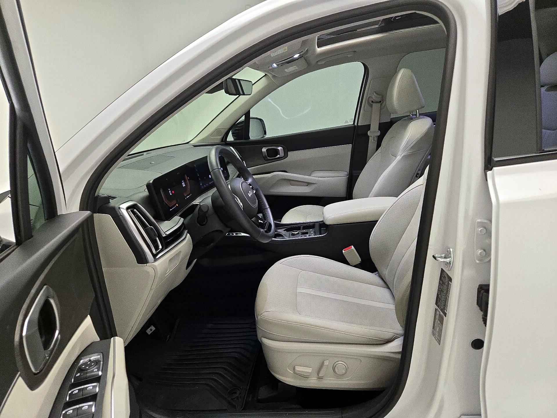 Thumbnail: 2025 Kia Sorento - 11