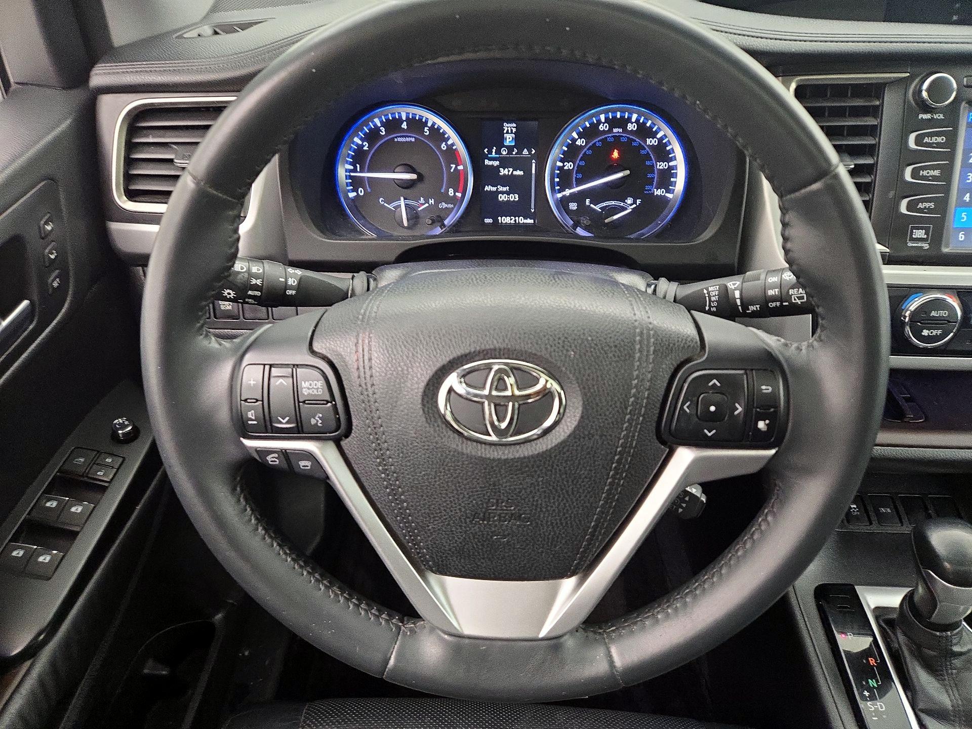 Thumbnail: 2016 Toyota Highlander - 10