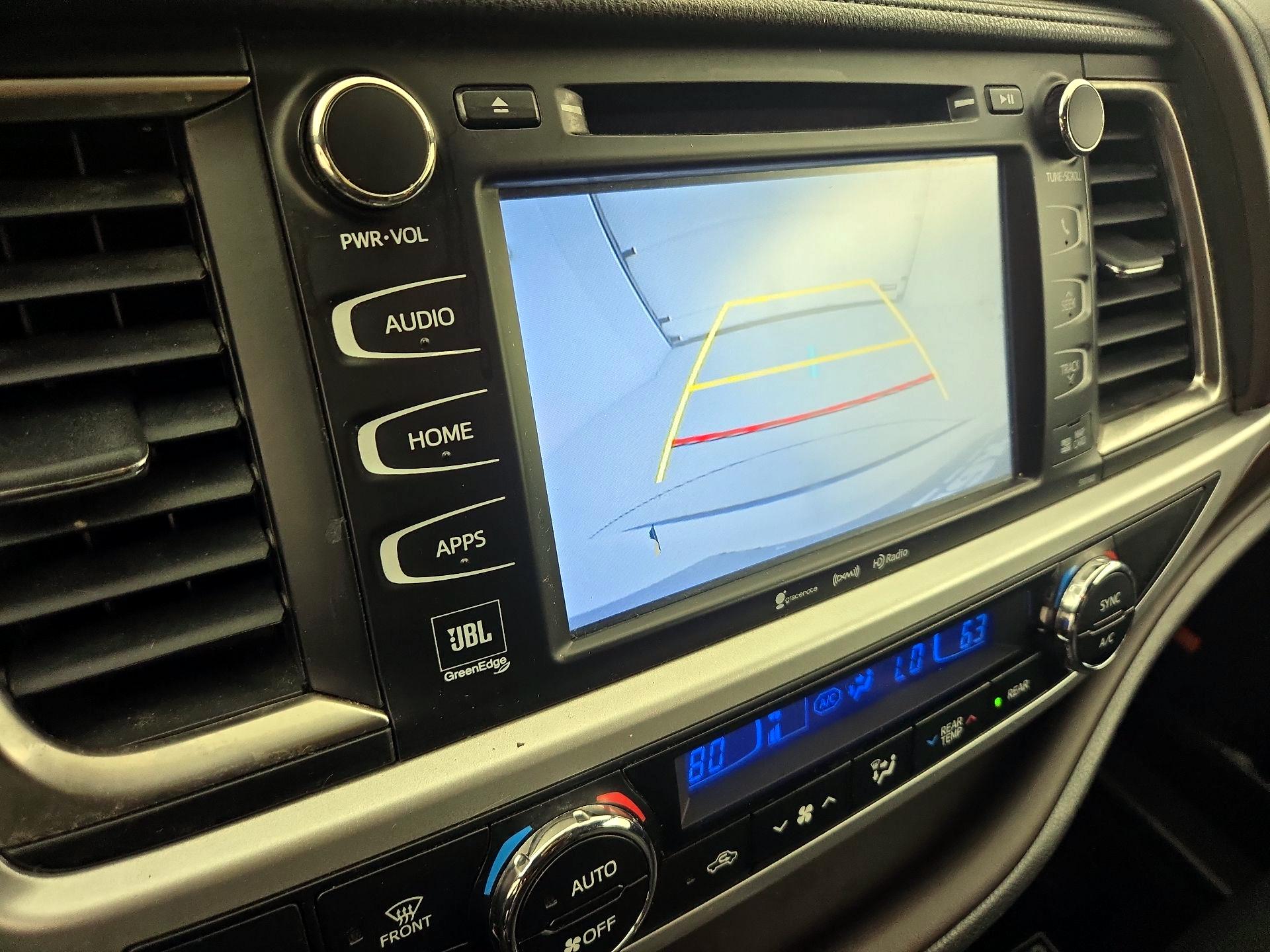 Thumbnail: 2016 Toyota Highlander - 14