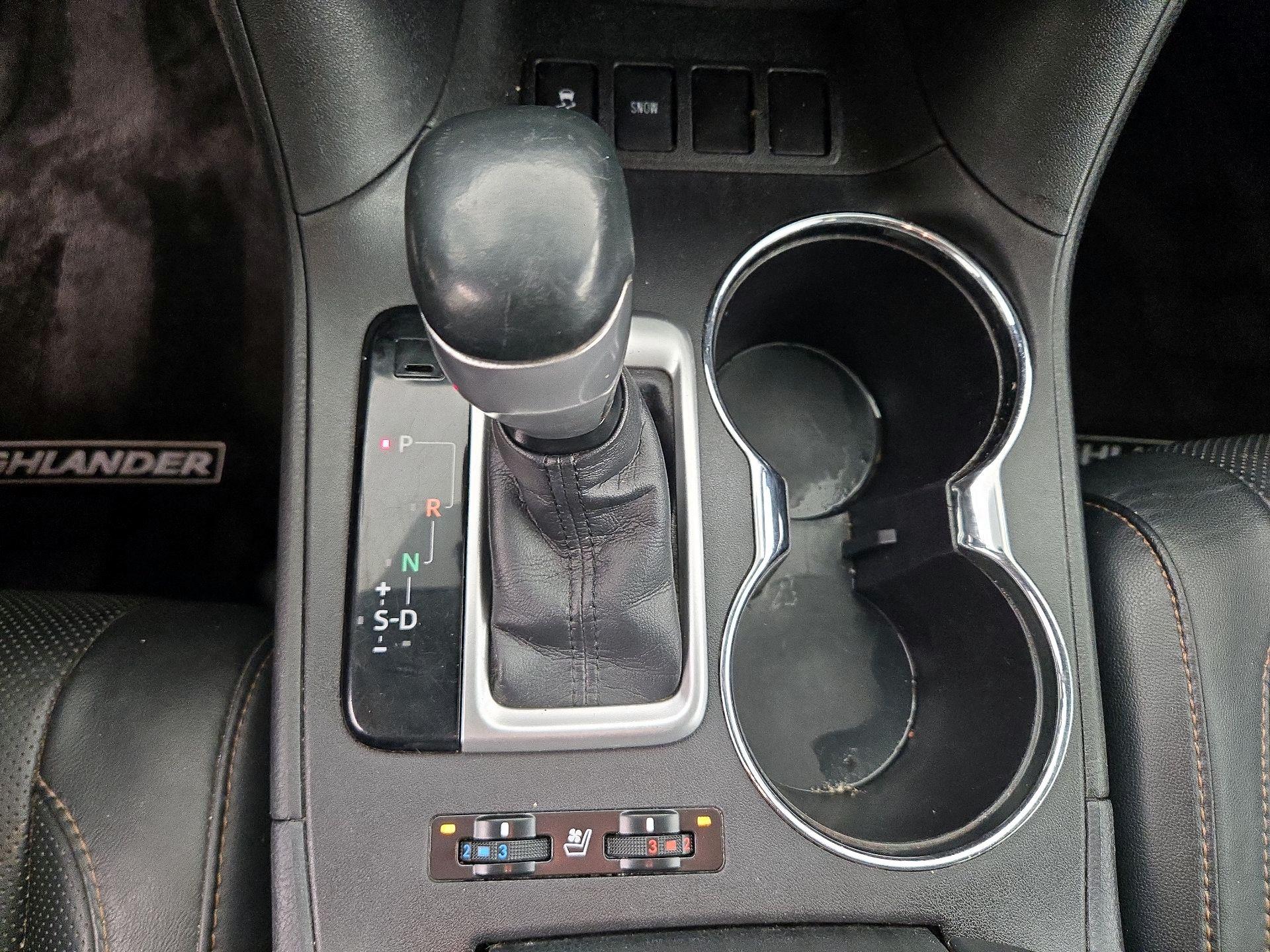 Thumbnail: 2016 Toyota Highlander - 17