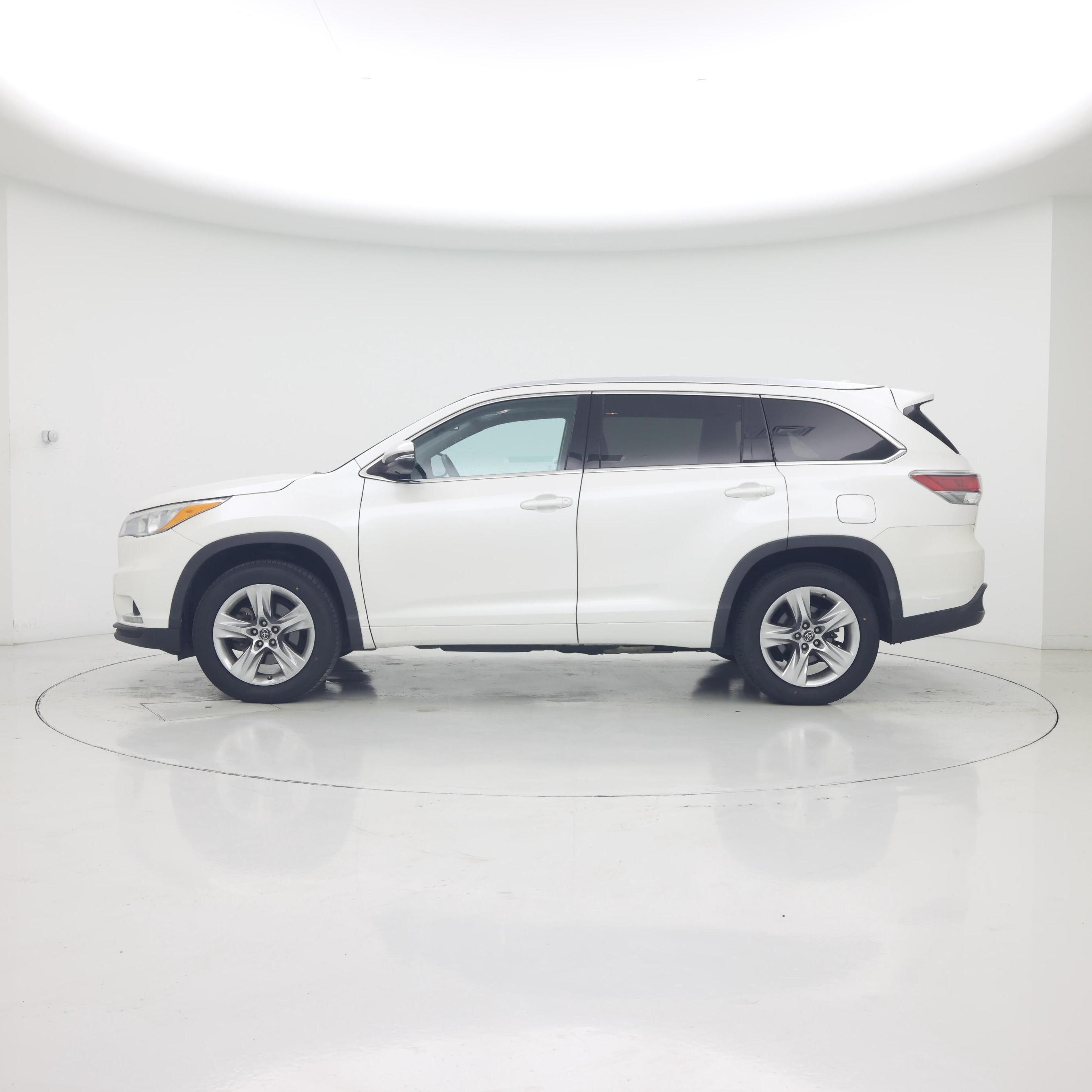 Thumbnail: 2016 Toyota Highlander - 3