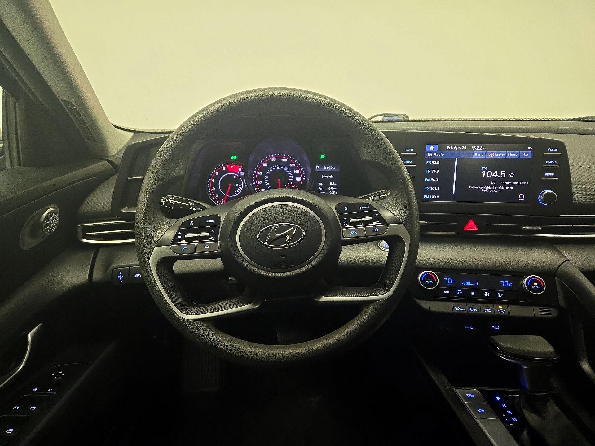 Thumbnail: 2023 Hyundai Elantra - 10