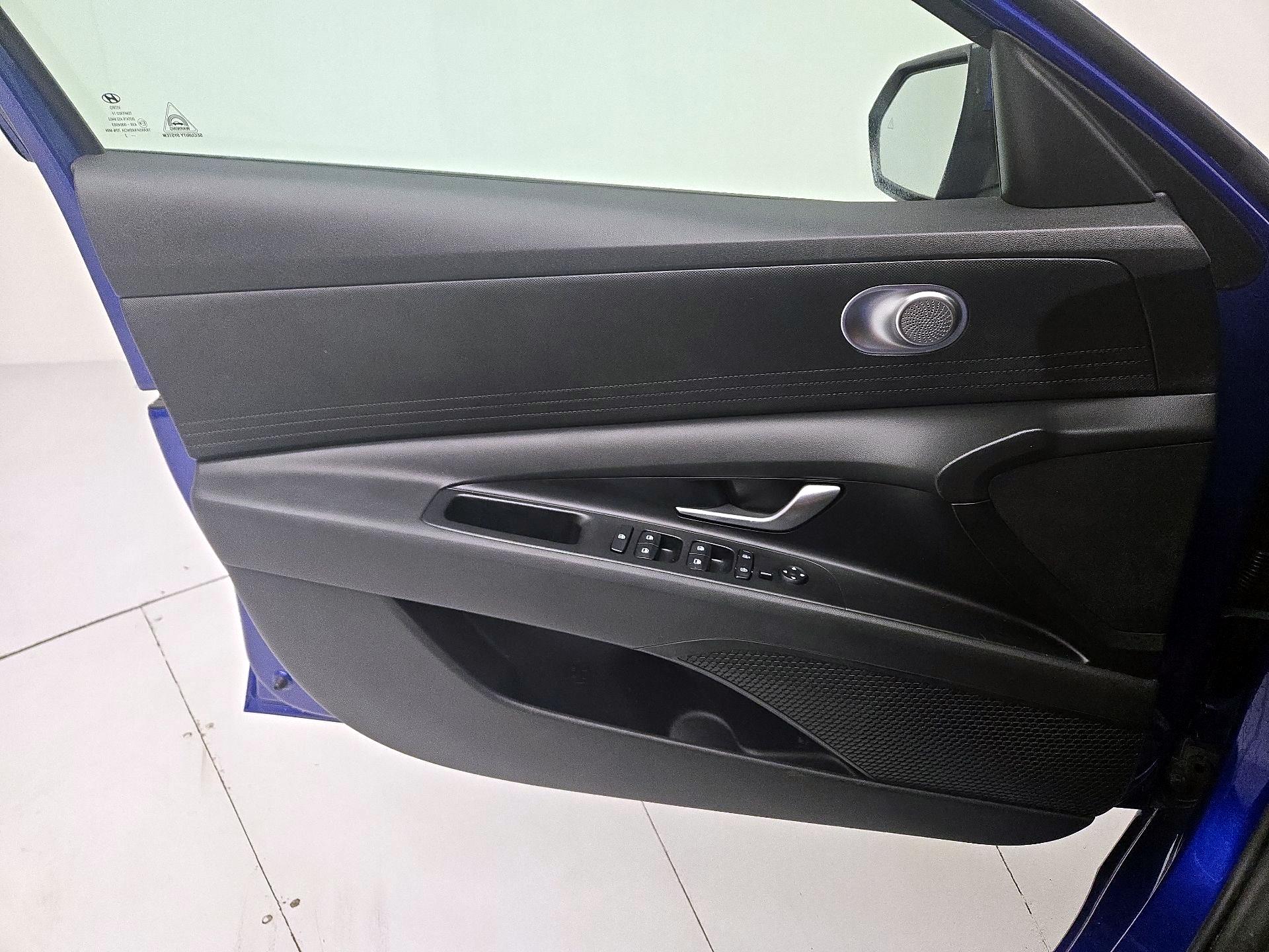 Thumbnail: 2023 Hyundai Elantra - 12