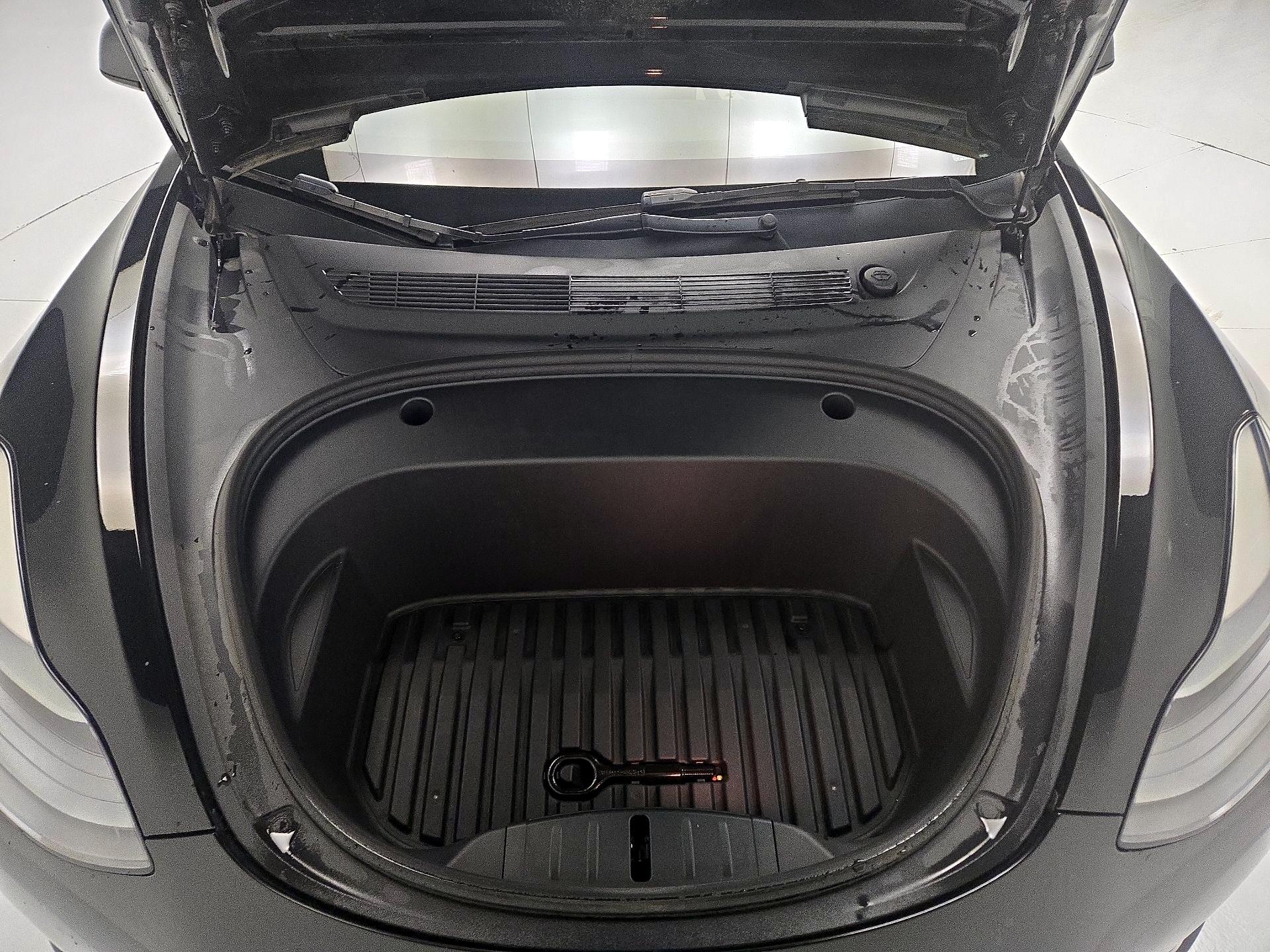 Thumbnail: 2022 Tesla Model 3 - 20