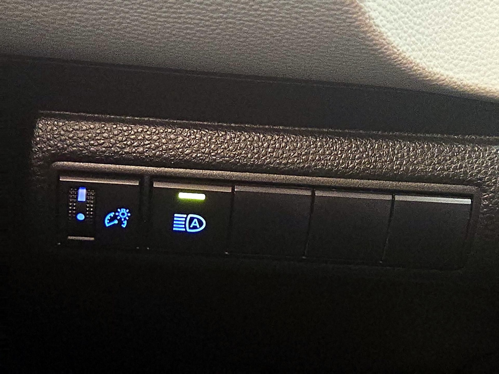 2021 Toyota Corolla SE - Photo 14