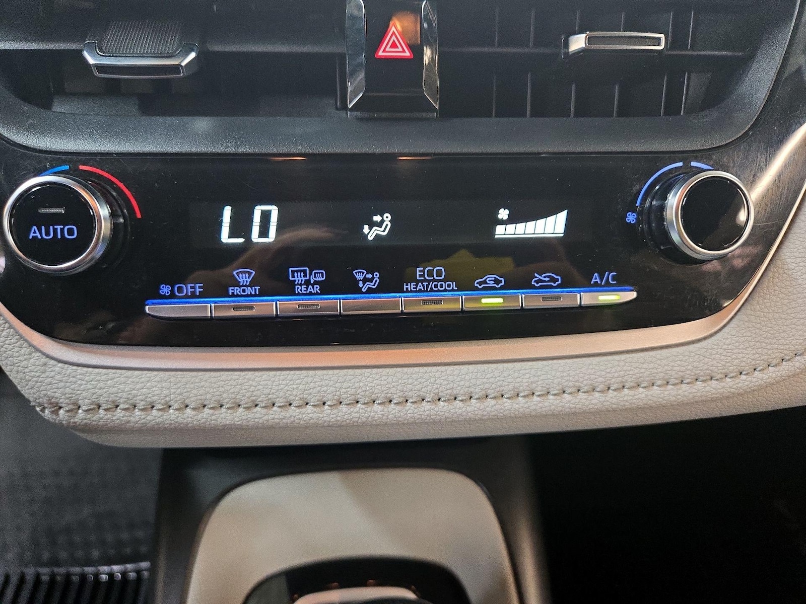 2021 Toyota Corolla SE - Photo 17