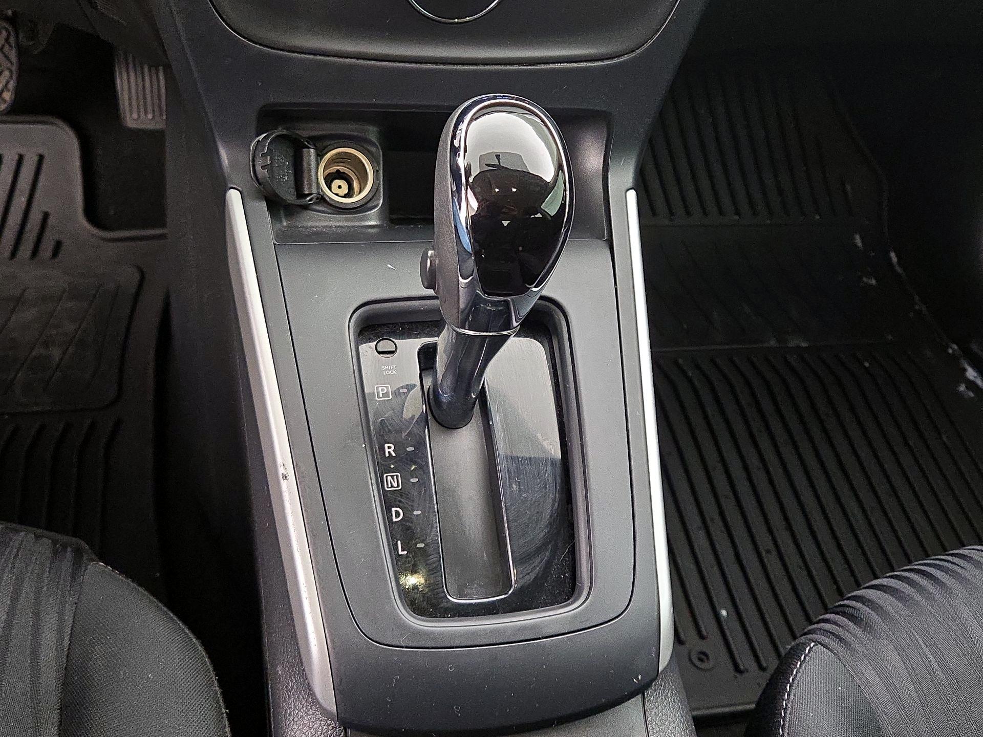 Thumbnail: 2019 Nissan Sentra - 17