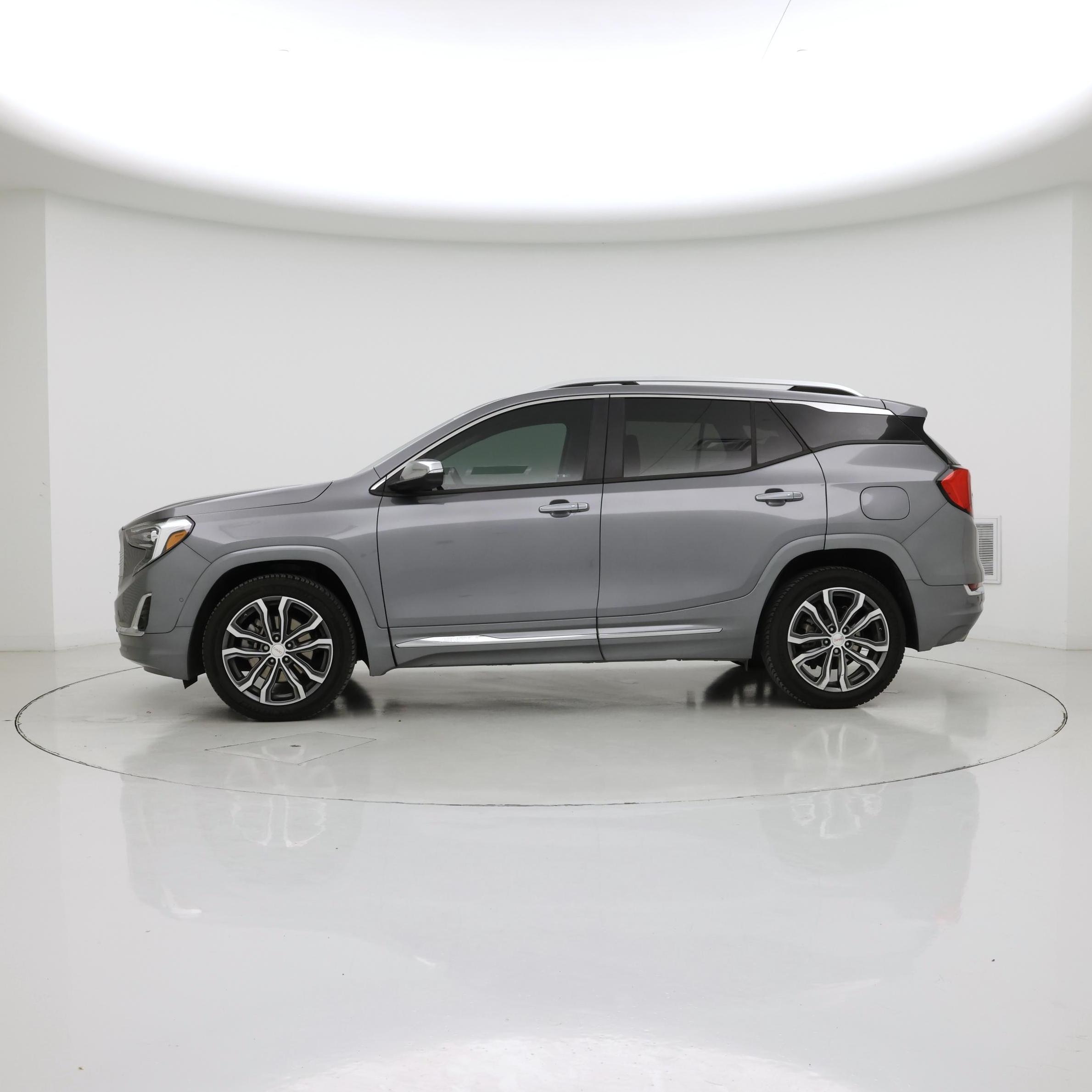 Thumbnail: 2018 GMC Terrain - 3