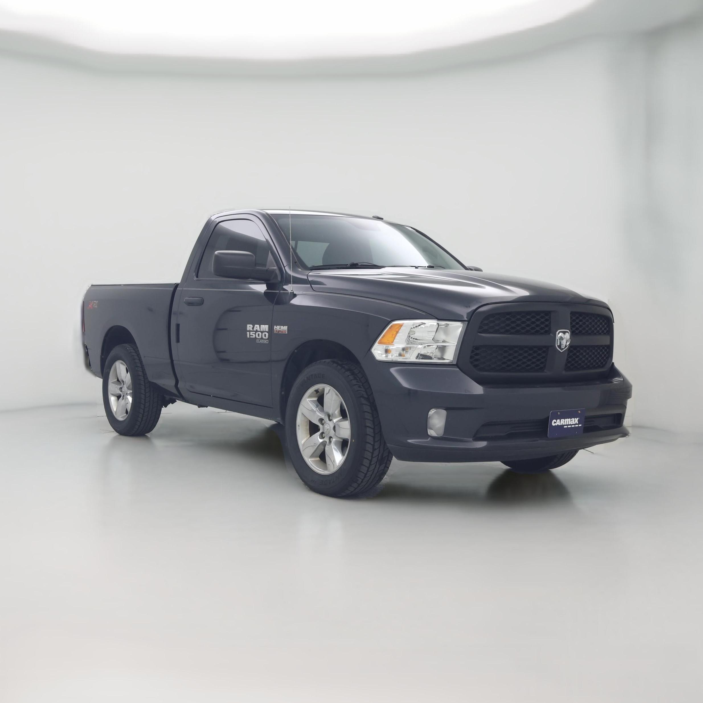 Thumbnail: 2019 RAM 1500 Classic - 1