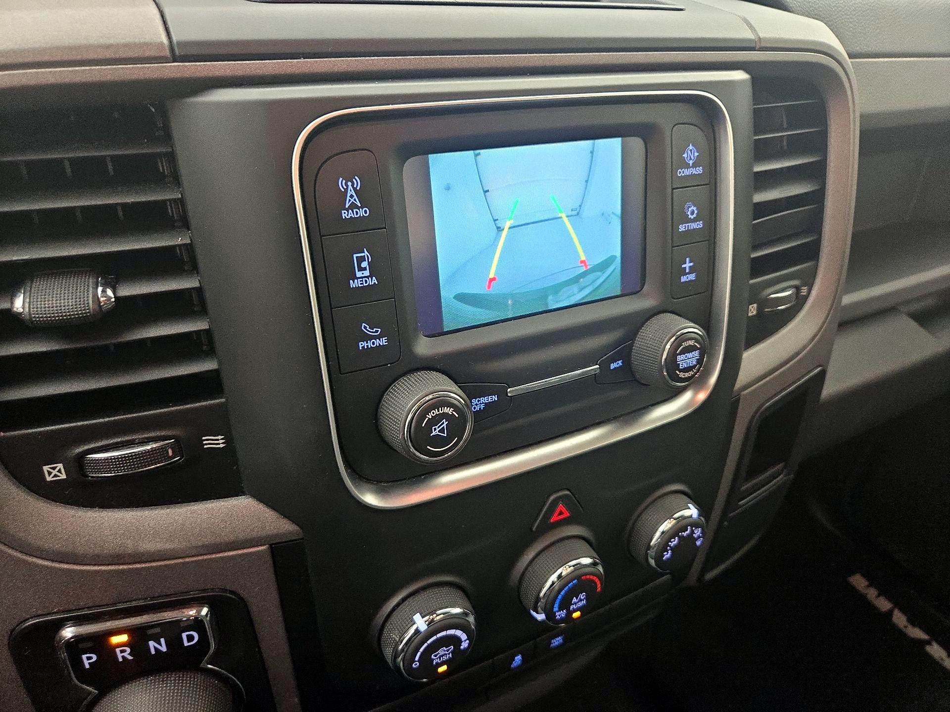 Thumbnail: 2019 RAM 1500 Classic - 14