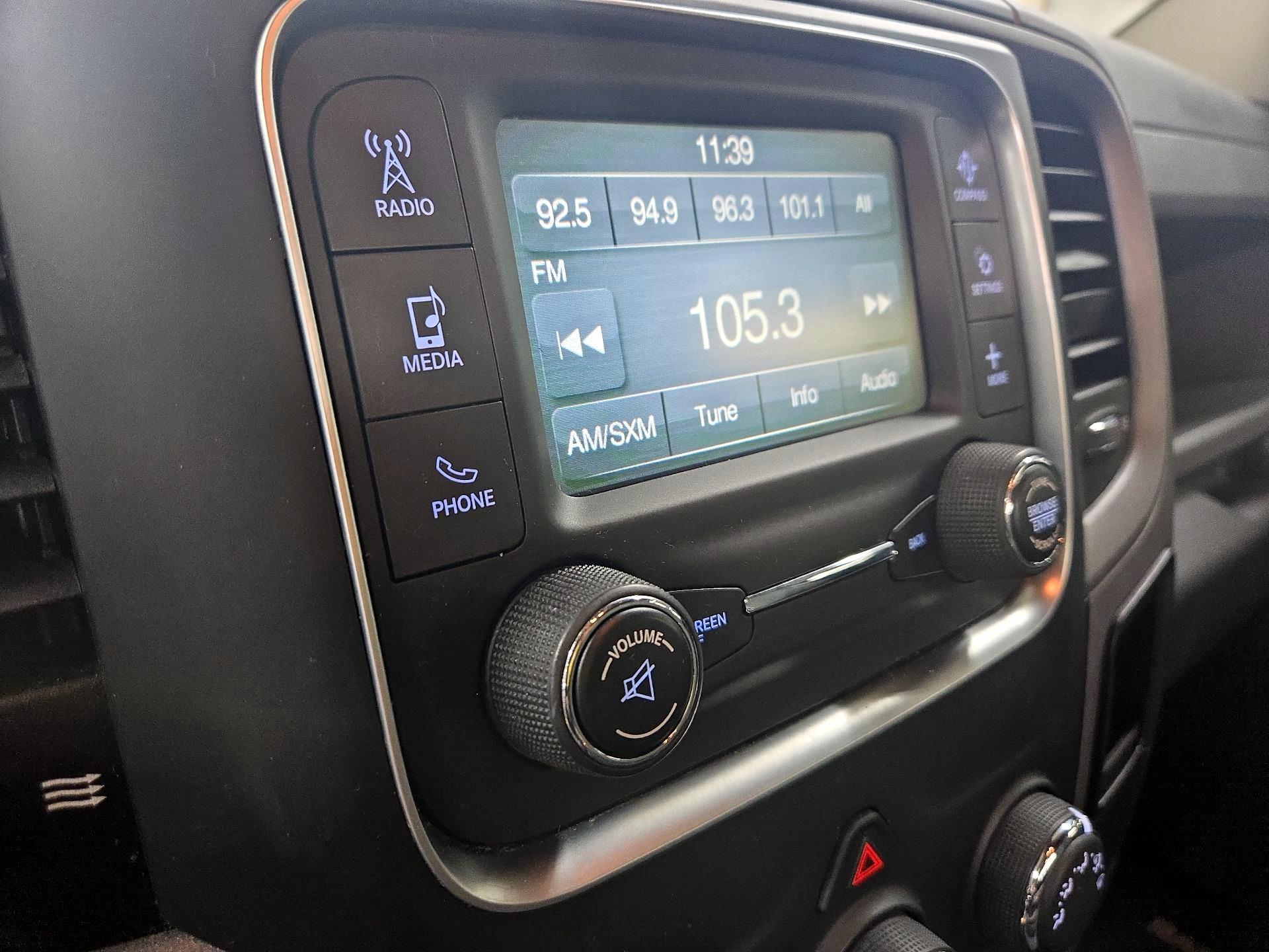 Thumbnail: 2019 RAM 1500 Classic - 15