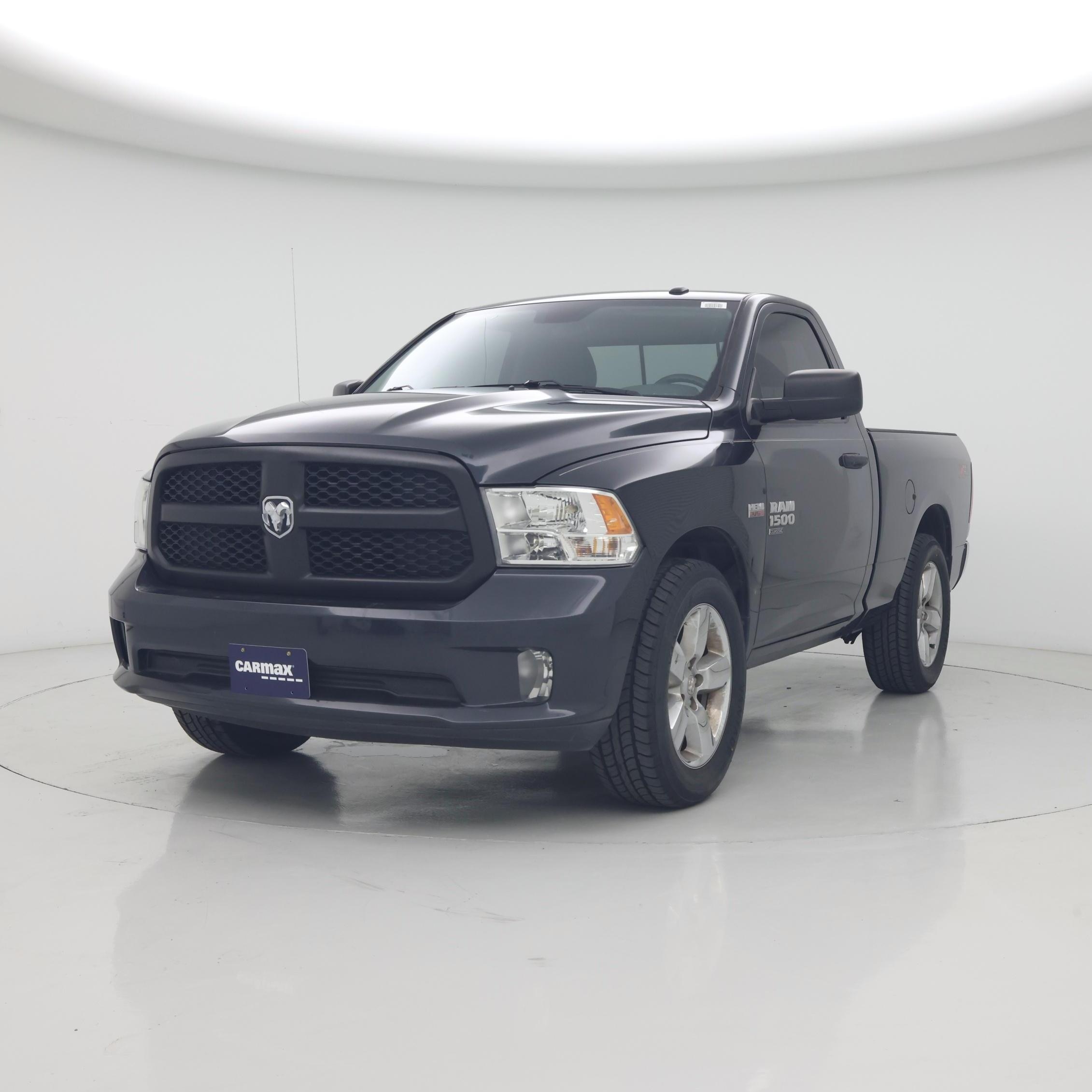 Thumbnail: 2019 RAM 1500 Classic - 4
