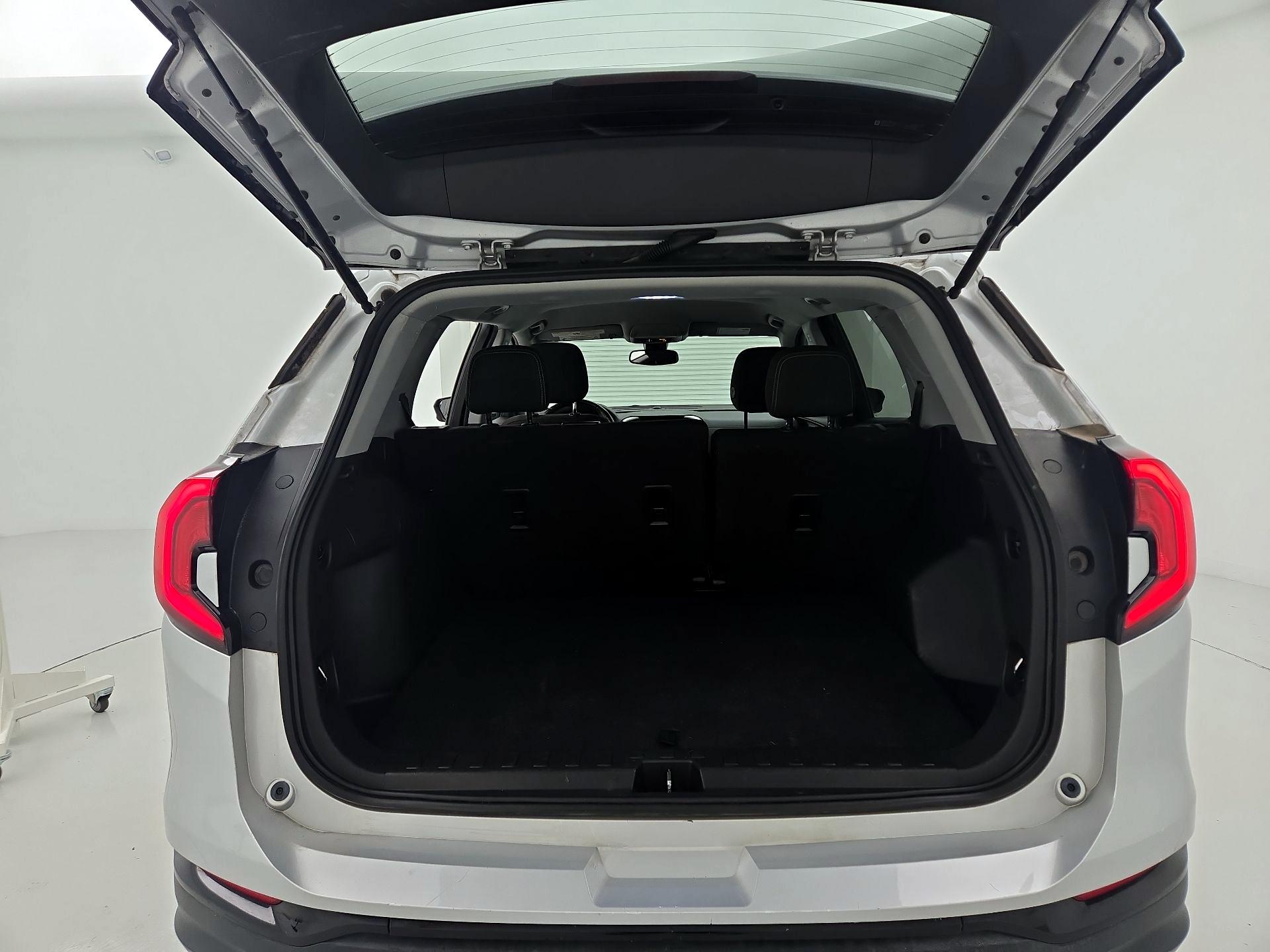 Thumbnail: 2021 GMC Terrain - 20