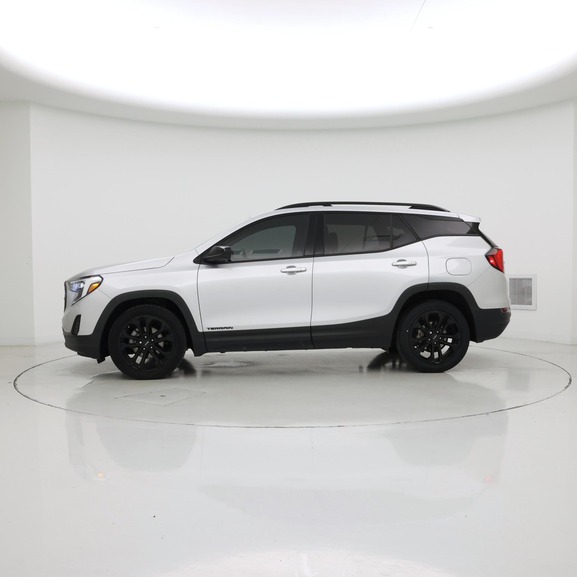 Thumbnail: 2021 GMC Terrain - 3