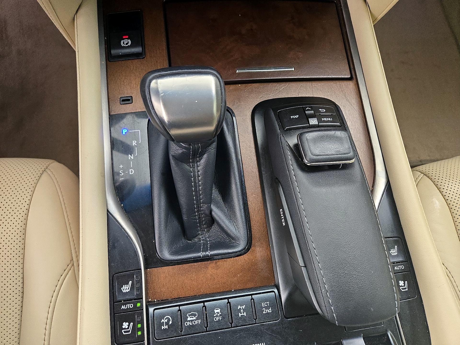 Thumbnail: 2017 Lexus LX - 18