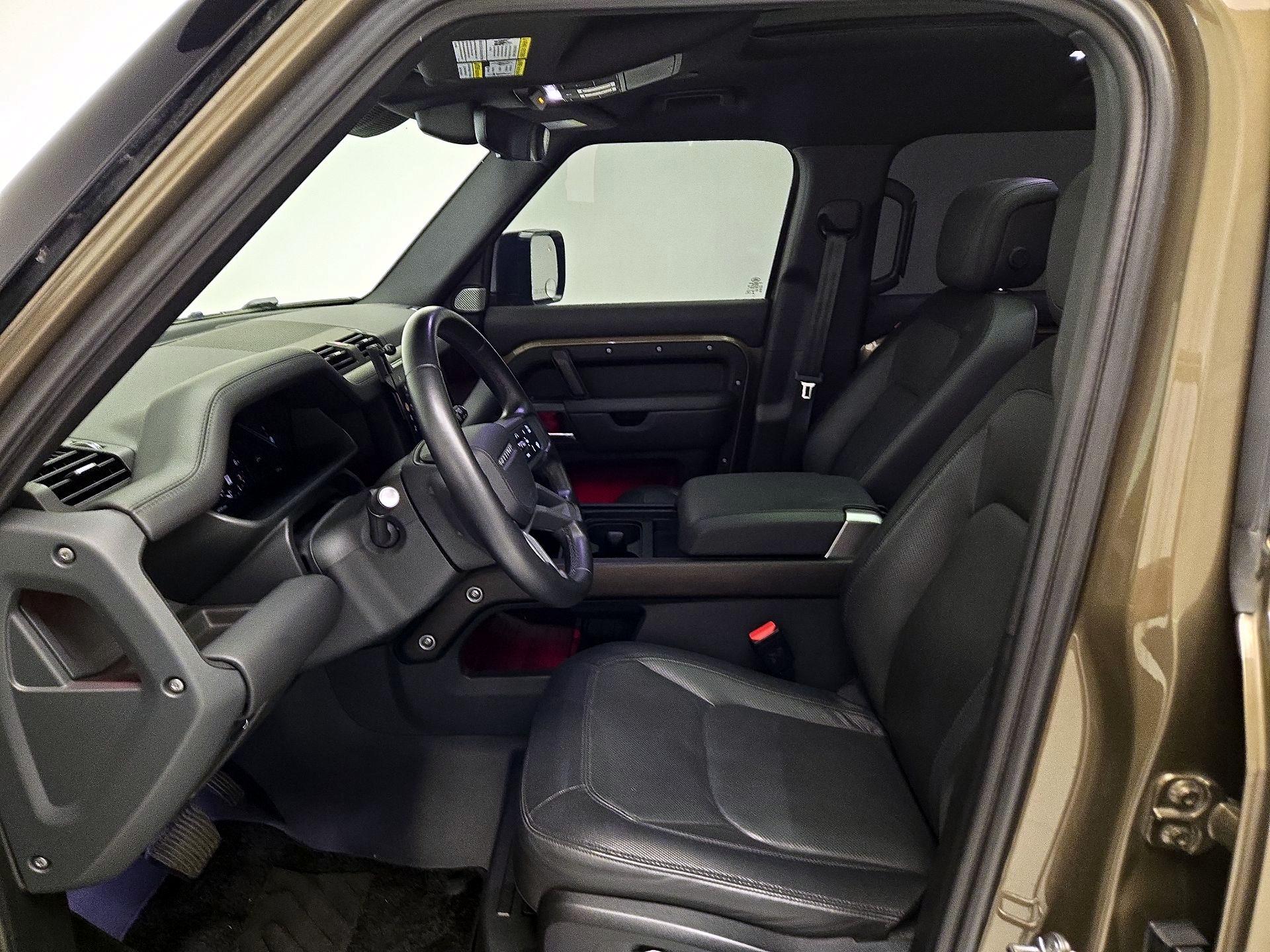 Thumbnail: 2024 Land Rover Defender - 11