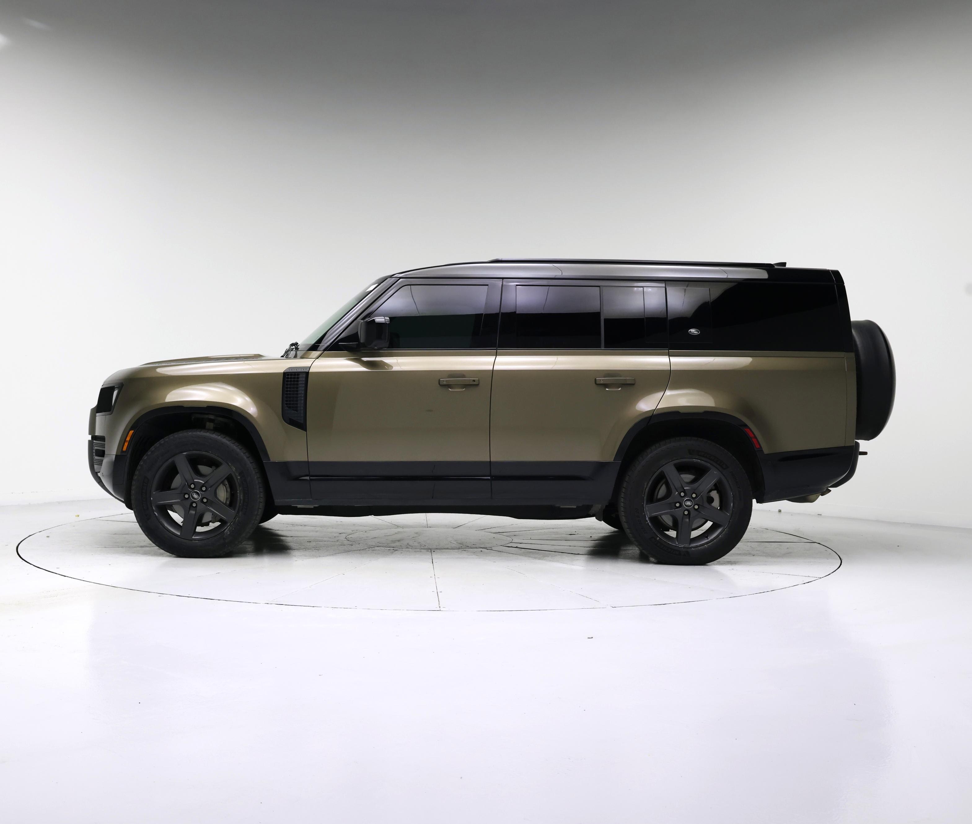 Thumbnail: 2024 Land Rover Defender - 3
