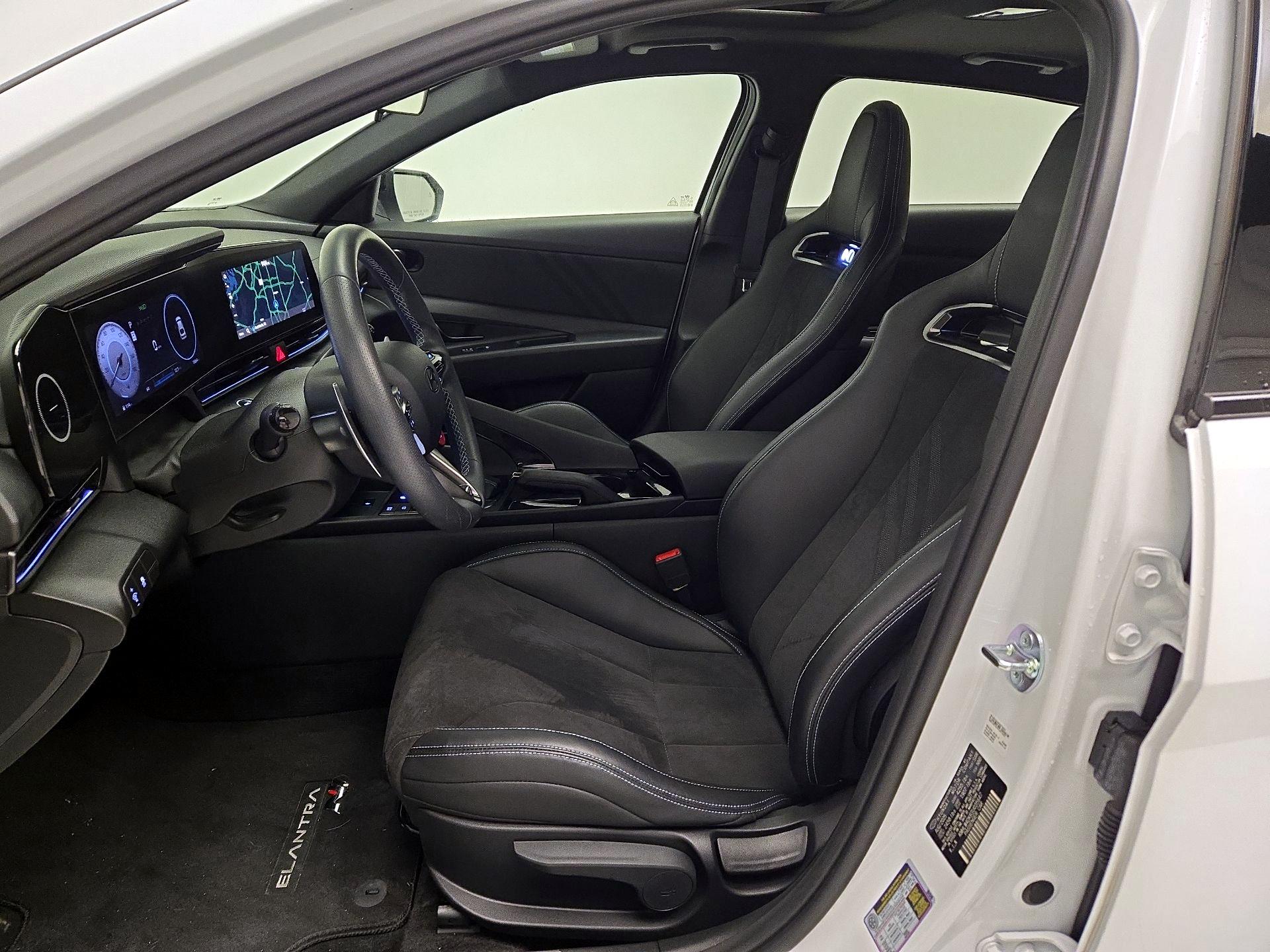 Thumbnail: 2025 Hyundai Elantra - 11