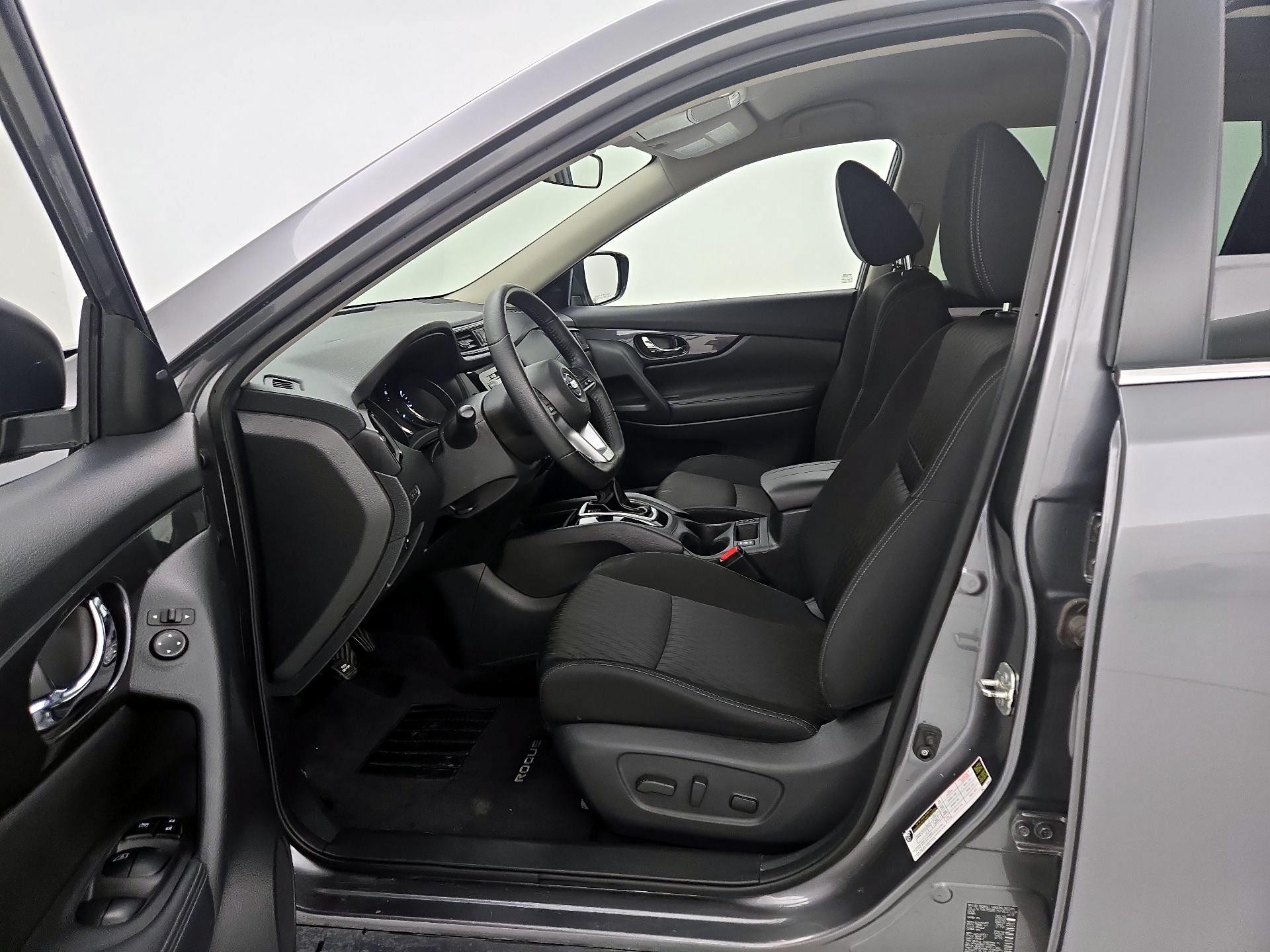 Thumbnail: 2019 Nissan Rogue - 11