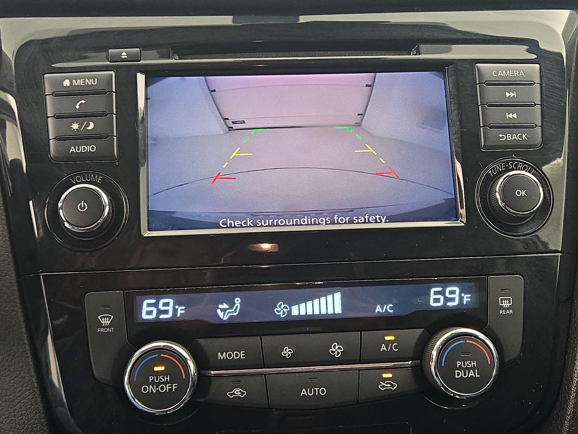 Thumbnail: 2019 Nissan Rogue - 14