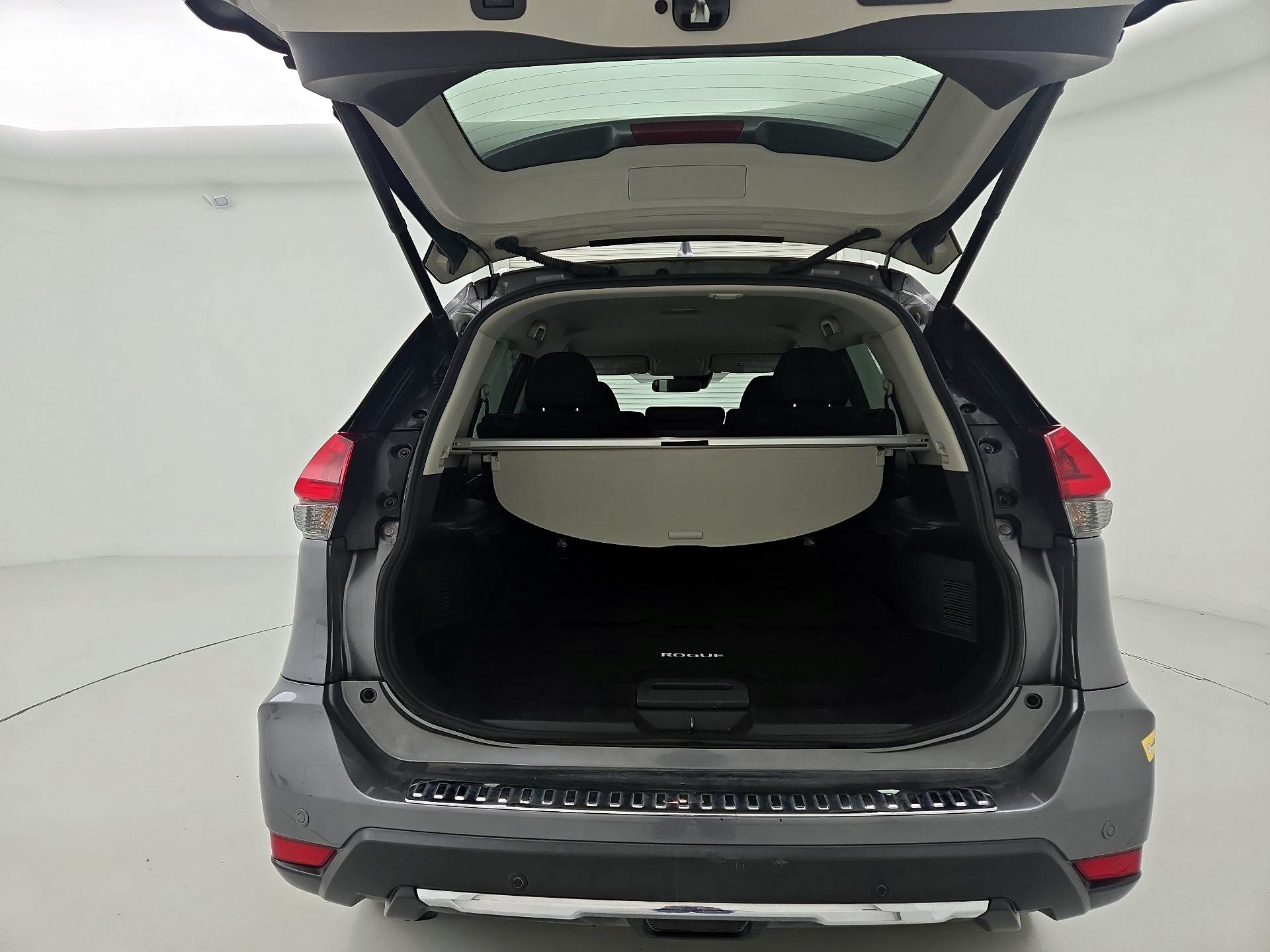 Thumbnail: 2019 Nissan Rogue - 20