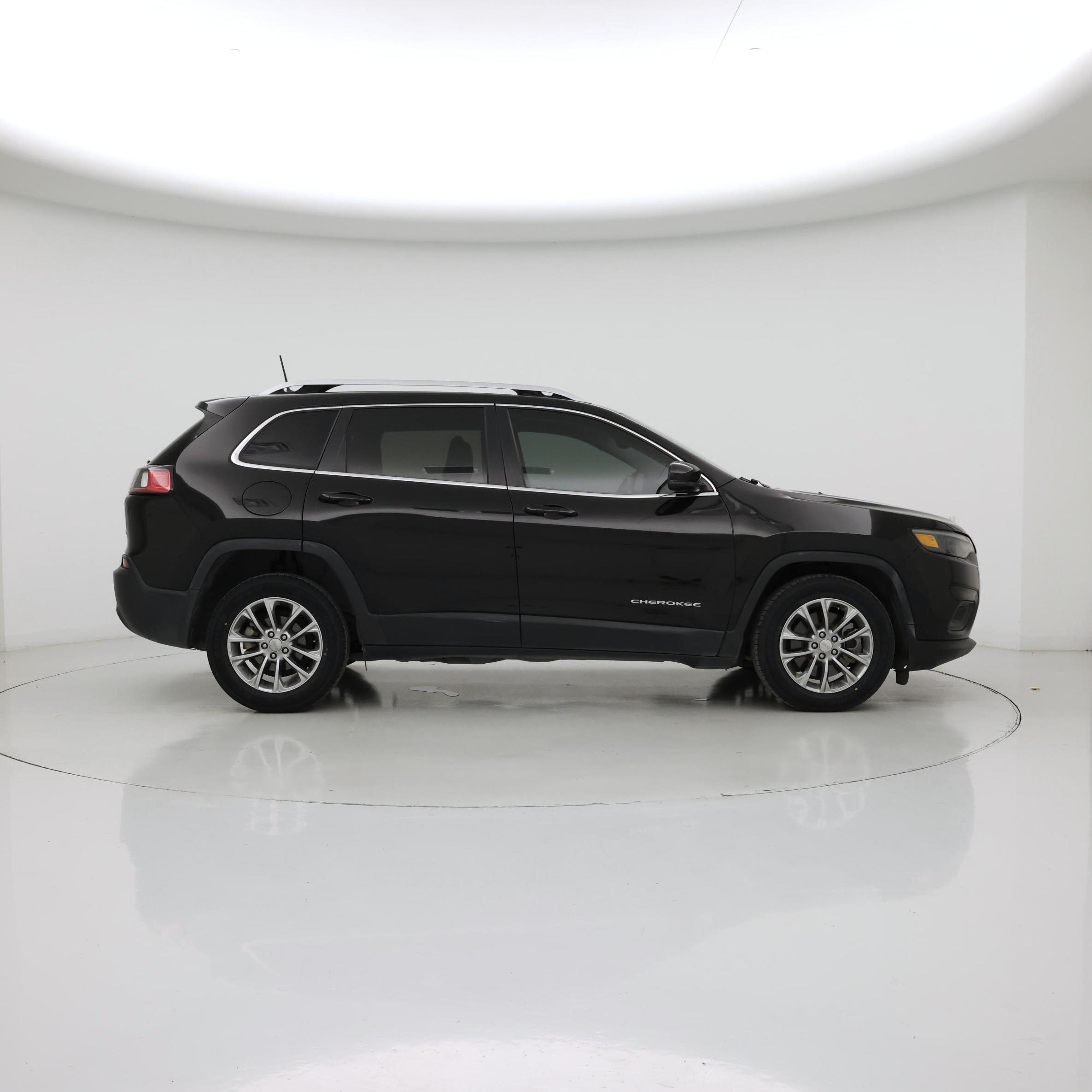 Thumbnail: 2019 Jeep Cherokee - 7