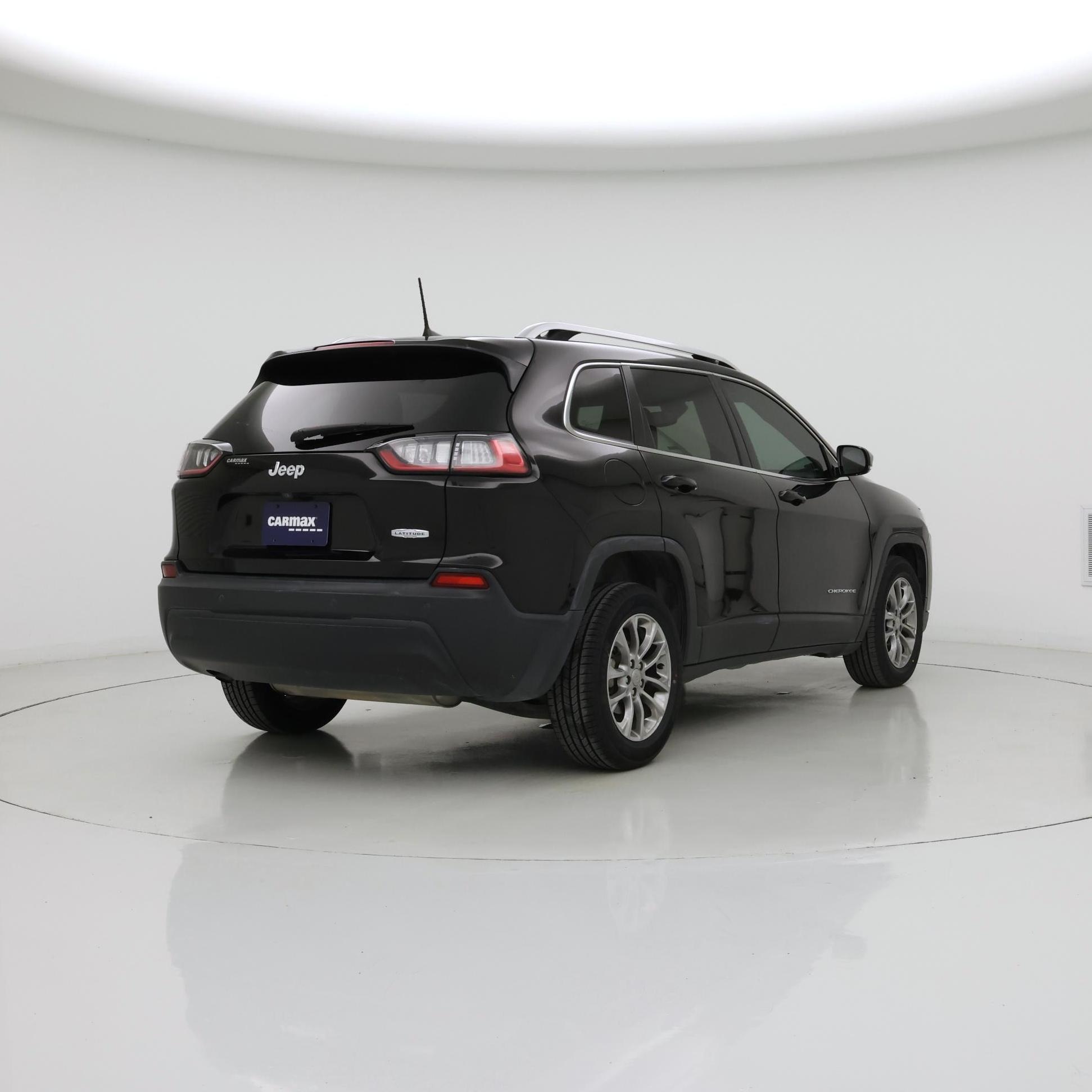 Thumbnail: 2019 Jeep Cherokee - 8