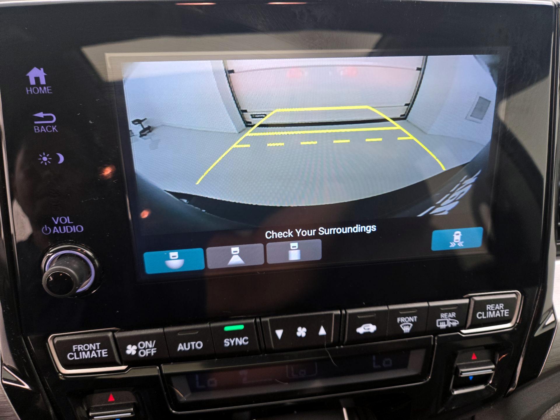 Thumbnail: 2019 Honda Odyssey - 15