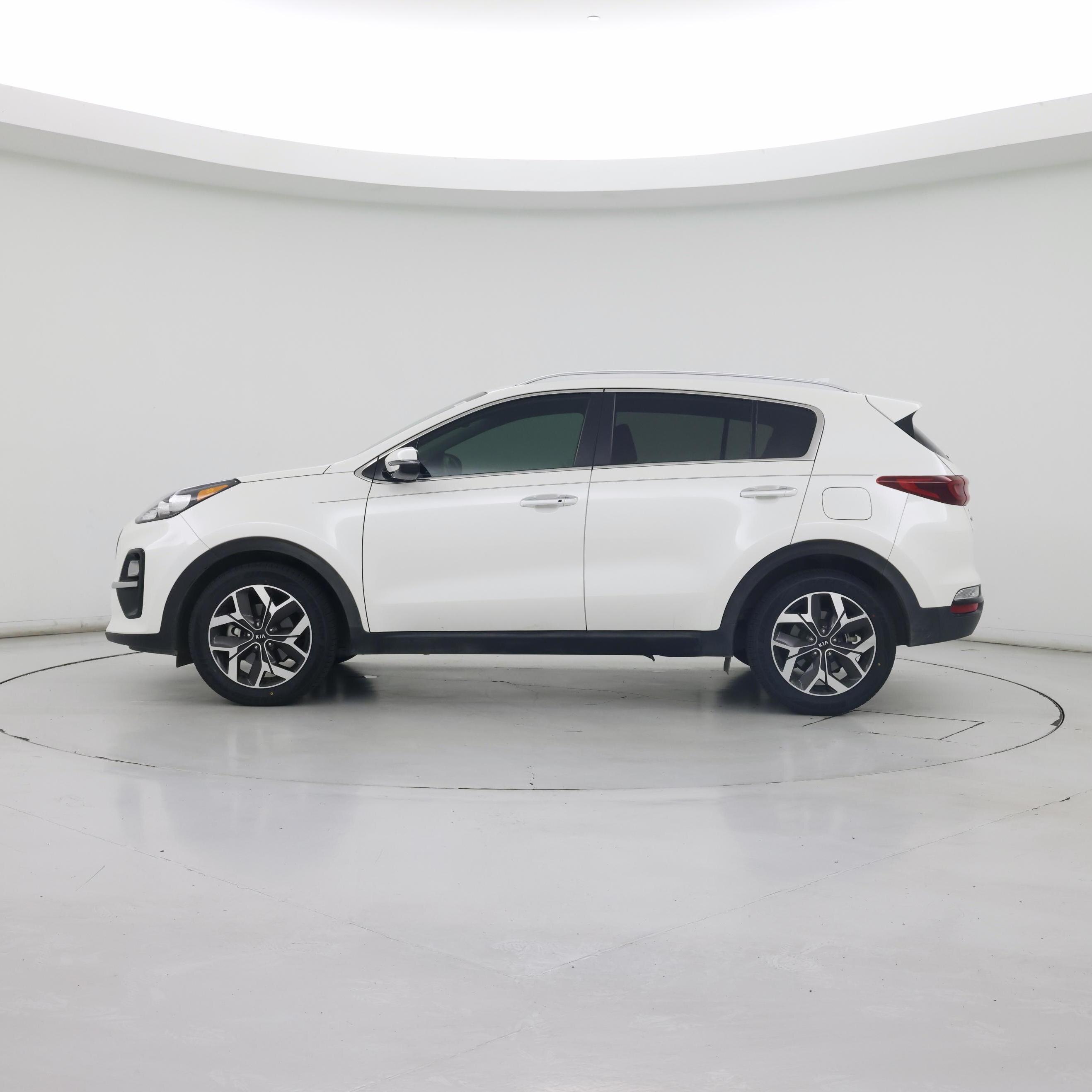 Thumbnail: 2020 Kia Sportage - 3