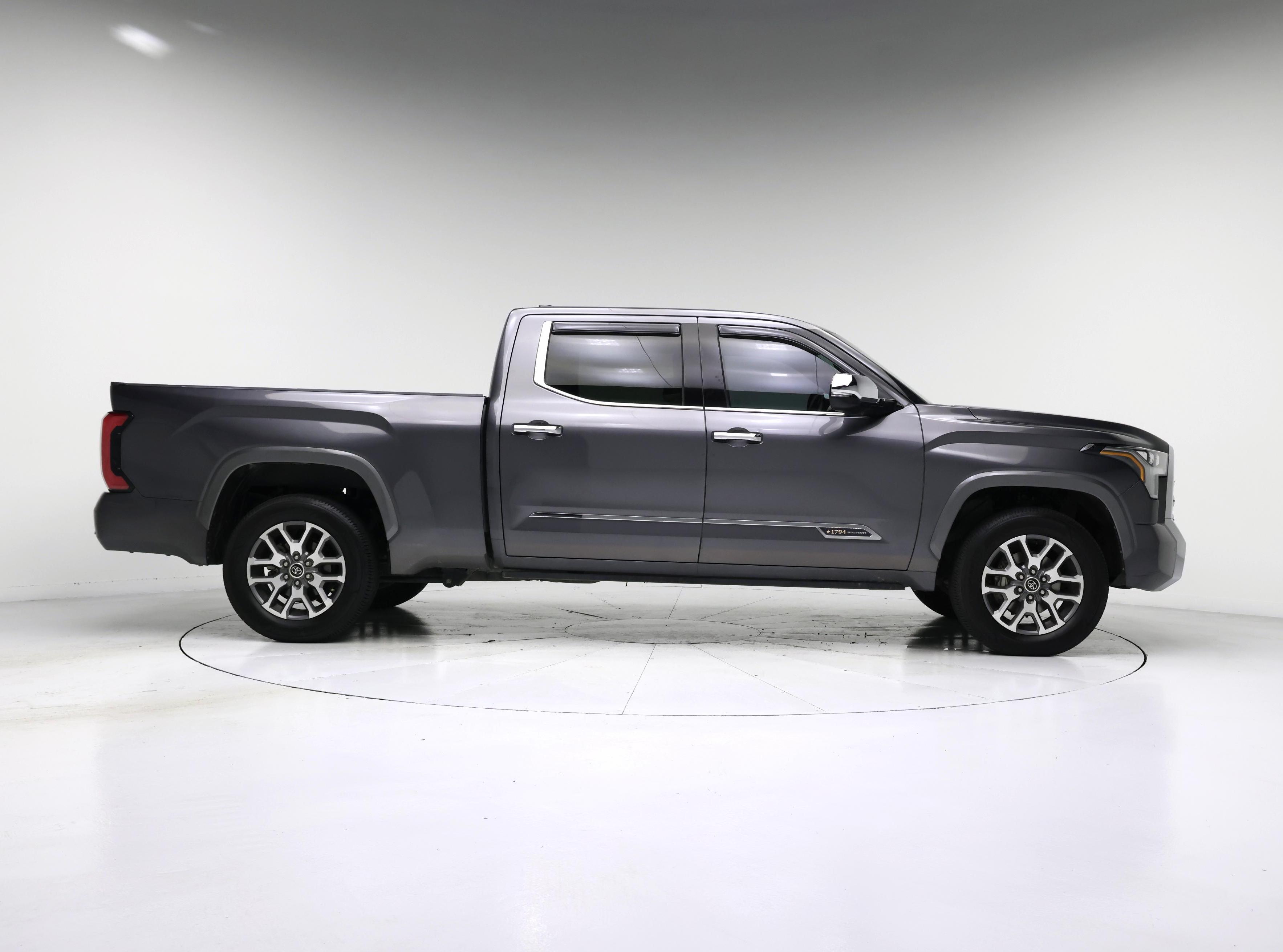 Thumbnail: 2022 Toyota Tundra - 7